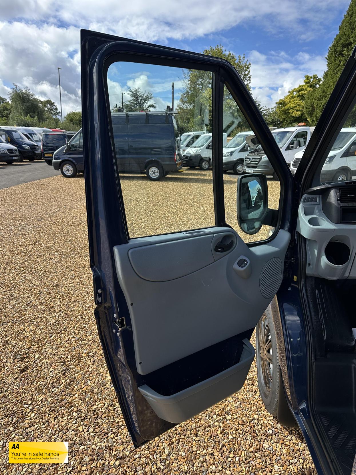 Ford Transit 2.2 TDCi 350 Panel Van 3dr Diesel Manual FWD L2 H3 (209 g/km, 123 bhp)