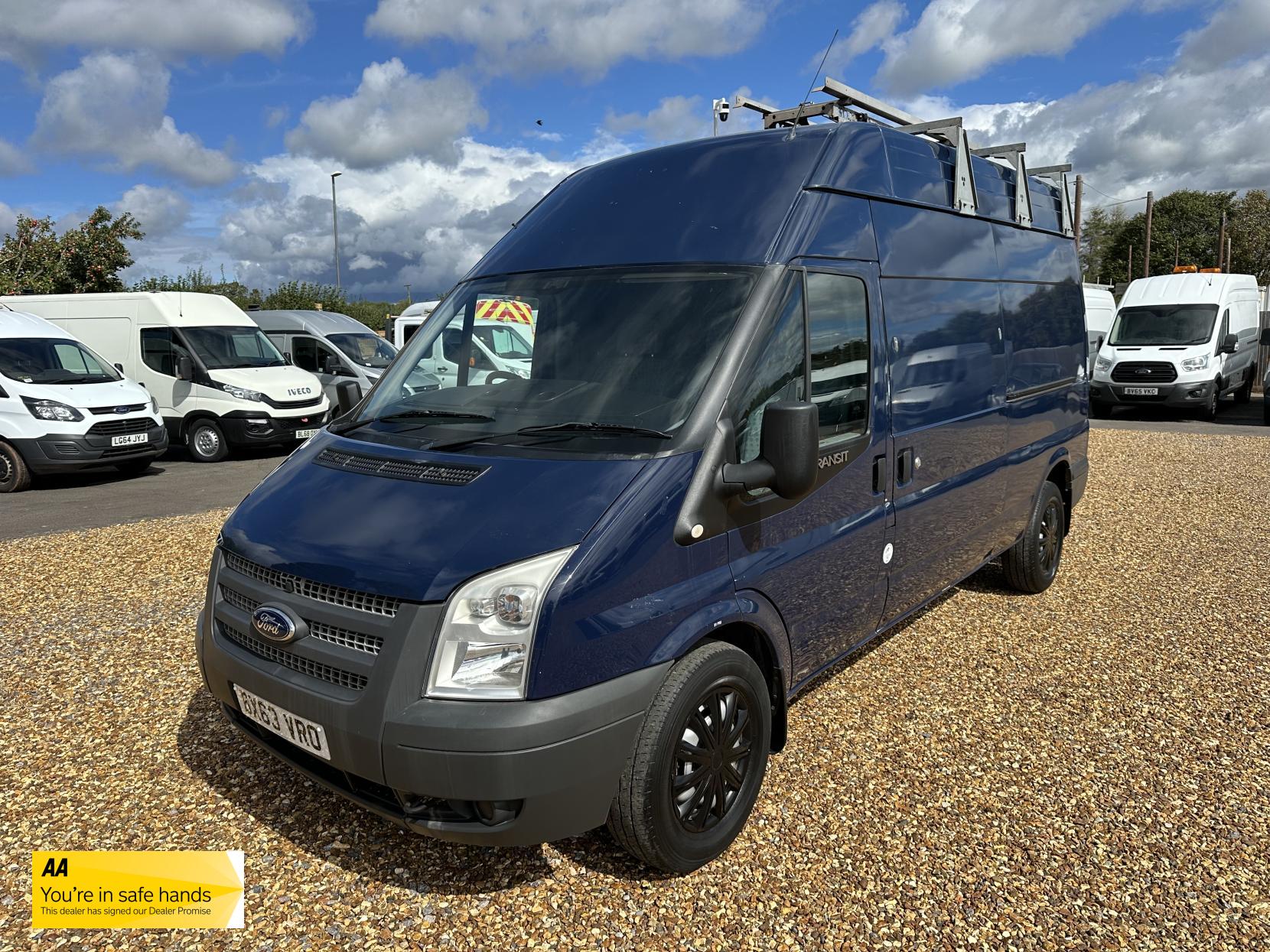 Ford Transit 2.2 TDCi 350 Panel Van 3dr Diesel Manual FWD L2 H3 (209 g/km, 123 bhp)