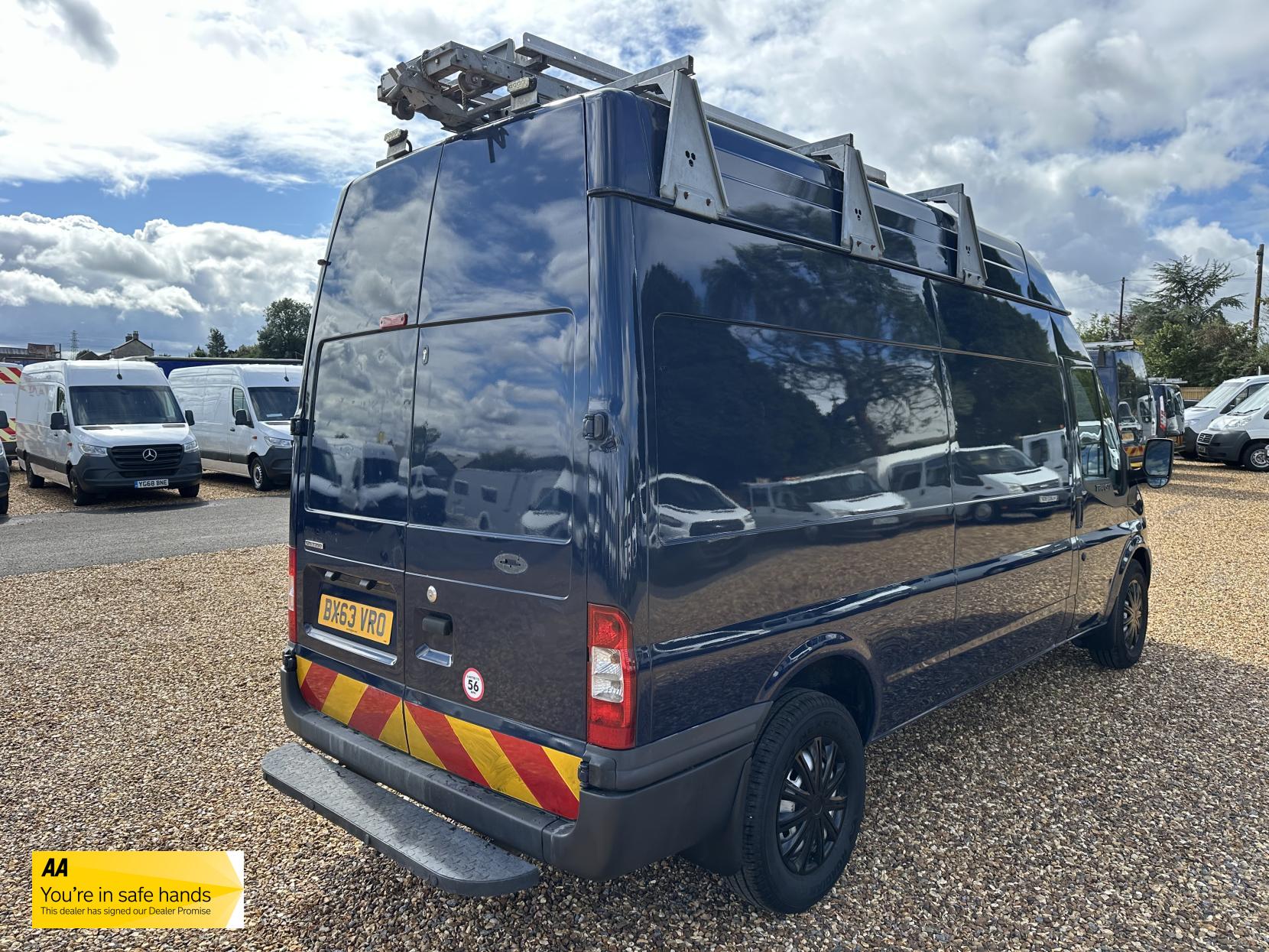 Ford Transit 2.2 TDCi 350 Panel Van 3dr Diesel Manual FWD L2 H3 (209 g/km, 123 bhp)