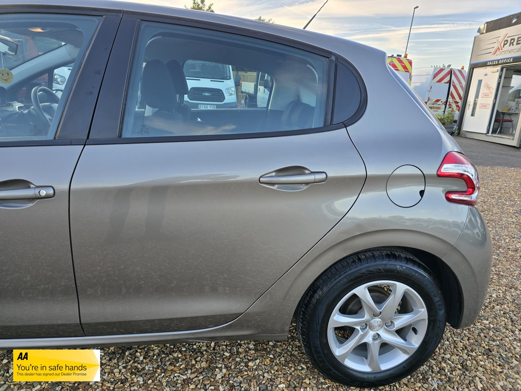 Peugeot 208 1.0 VTi Active Hatchback 5dr Petrol Manual Euro 5 (68 ps)