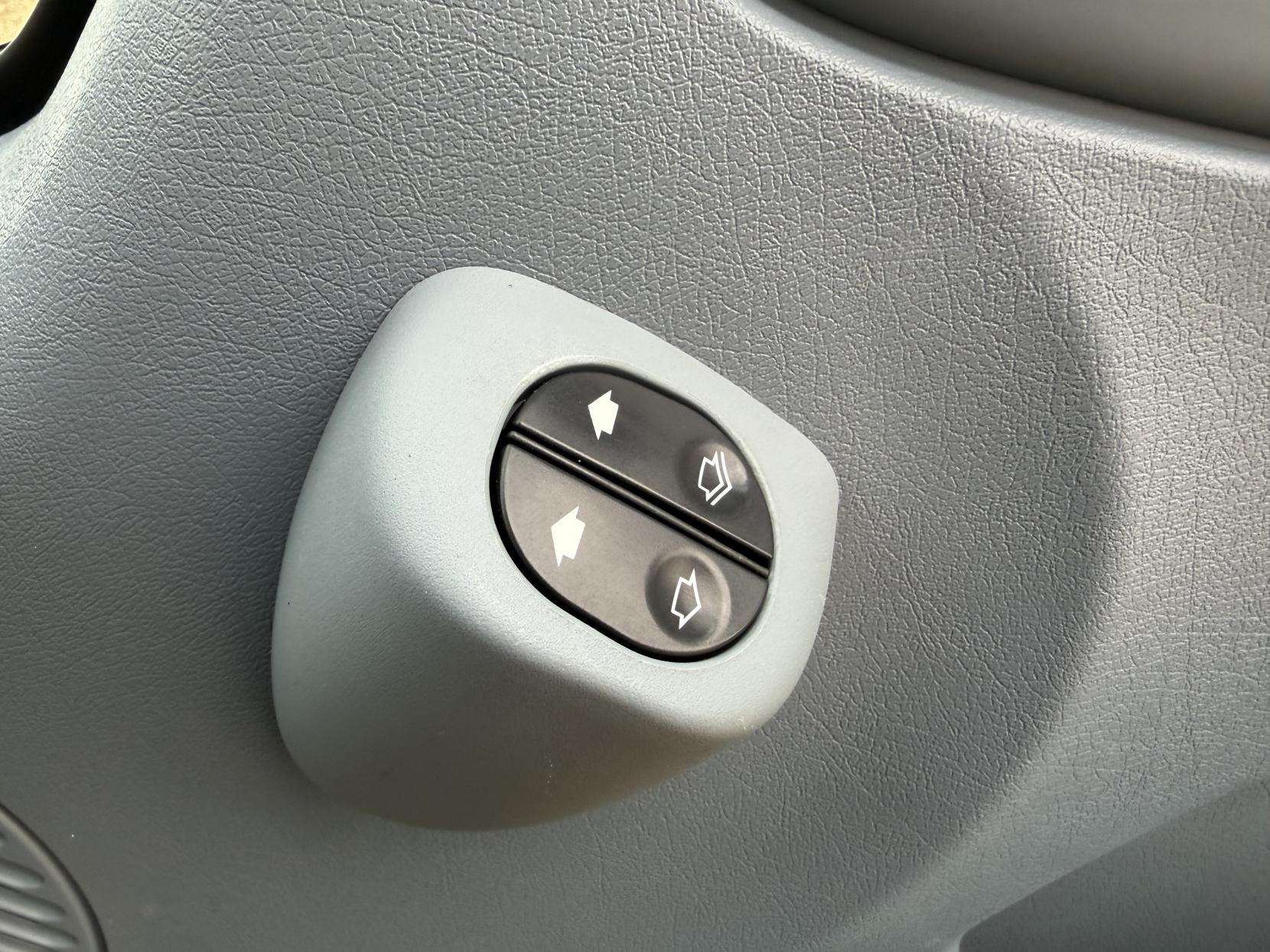 2013 Ford Transit - Thumbnail 19