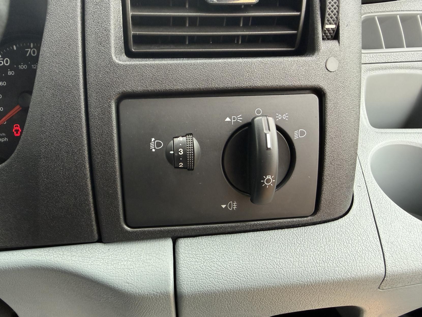 2013 Ford Transit - Thumbnail 23
