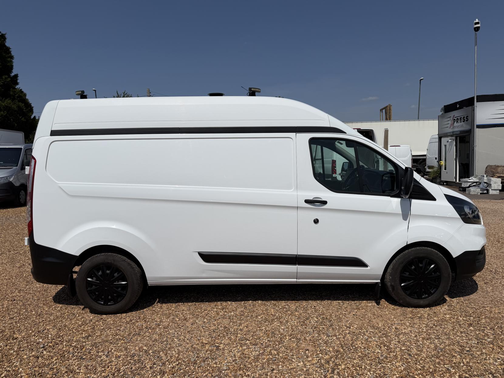 2019 Ford Transit Custom 2.0 320 EcoBlue Panel Van 5dr Diesel Manual L2 H2 Euro 6 (130 ps) - Thumbnail 12