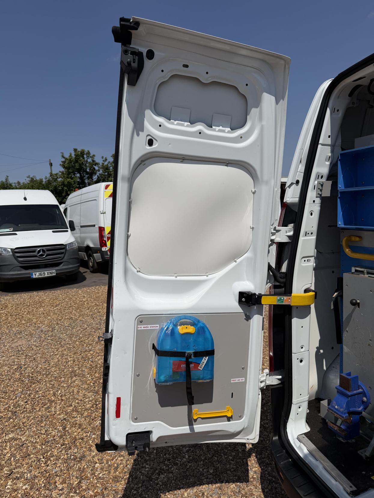 2019 Ford Transit Custom 2.0 320 EcoBlue Panel Van 5dr Diesel Manual L2 H2 Euro 6 (130 ps) - Thumbnail 30