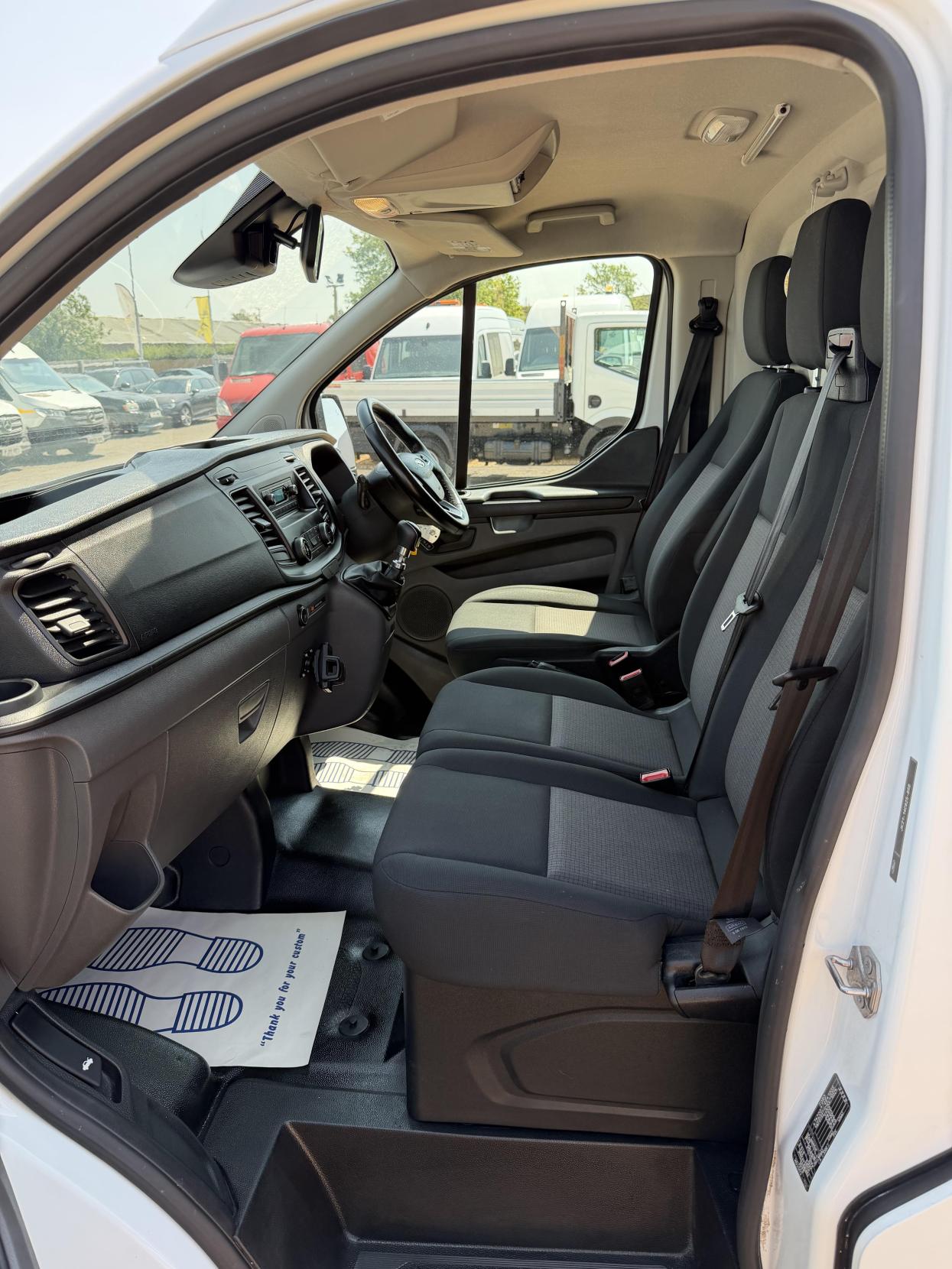 2019 Ford Transit Custom 2.0 320 EcoBlue Panel Van 5dr Diesel Manual L2 H2 Euro 6 (130 ps) - Thumbnail 19