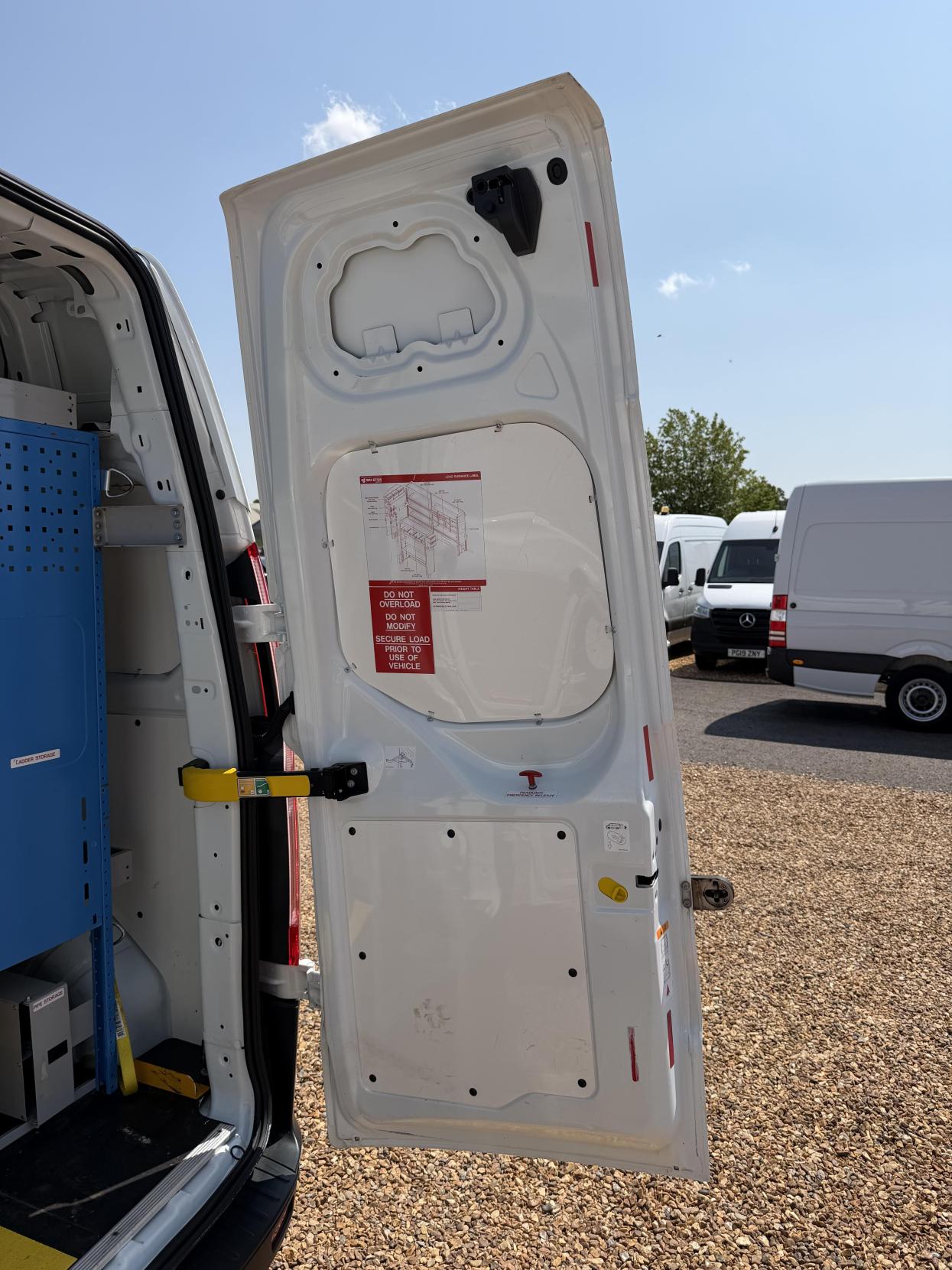 2019 Ford Transit Custom 2.0 320 EcoBlue Panel Van 5dr Diesel Manual L2 H2 Euro 6 (130 ps) - Thumbnail 35