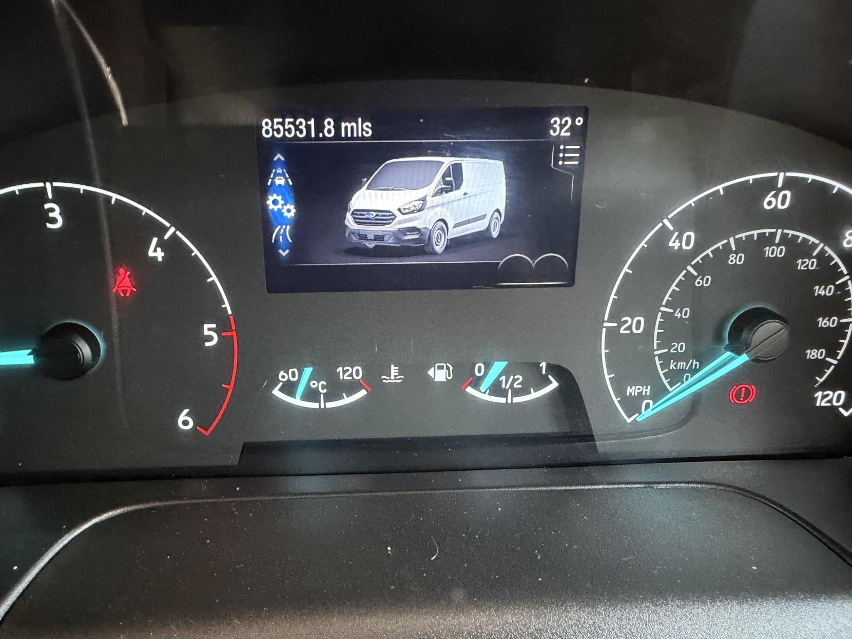 2019 Ford Transit Custom 2.0 320 EcoBlue Panel Van 5dr Diesel Manual L2 H2 Euro 6 (130 ps) - Thumbnail 46
