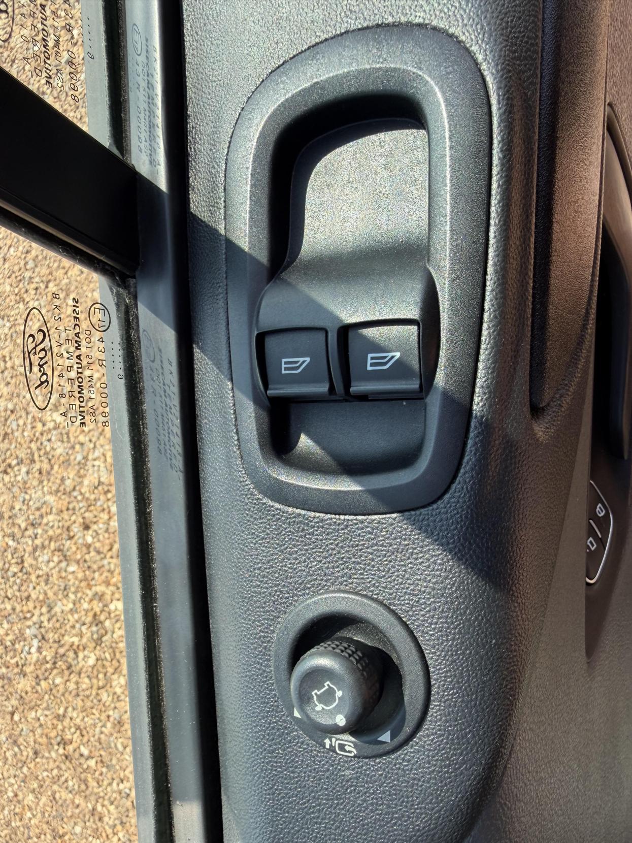 2019 Ford Transit Custom 2.0 320 EcoBlue Panel Van 5dr Diesel Manual L2 H2 Euro 6 (130 ps) - Thumbnail 40