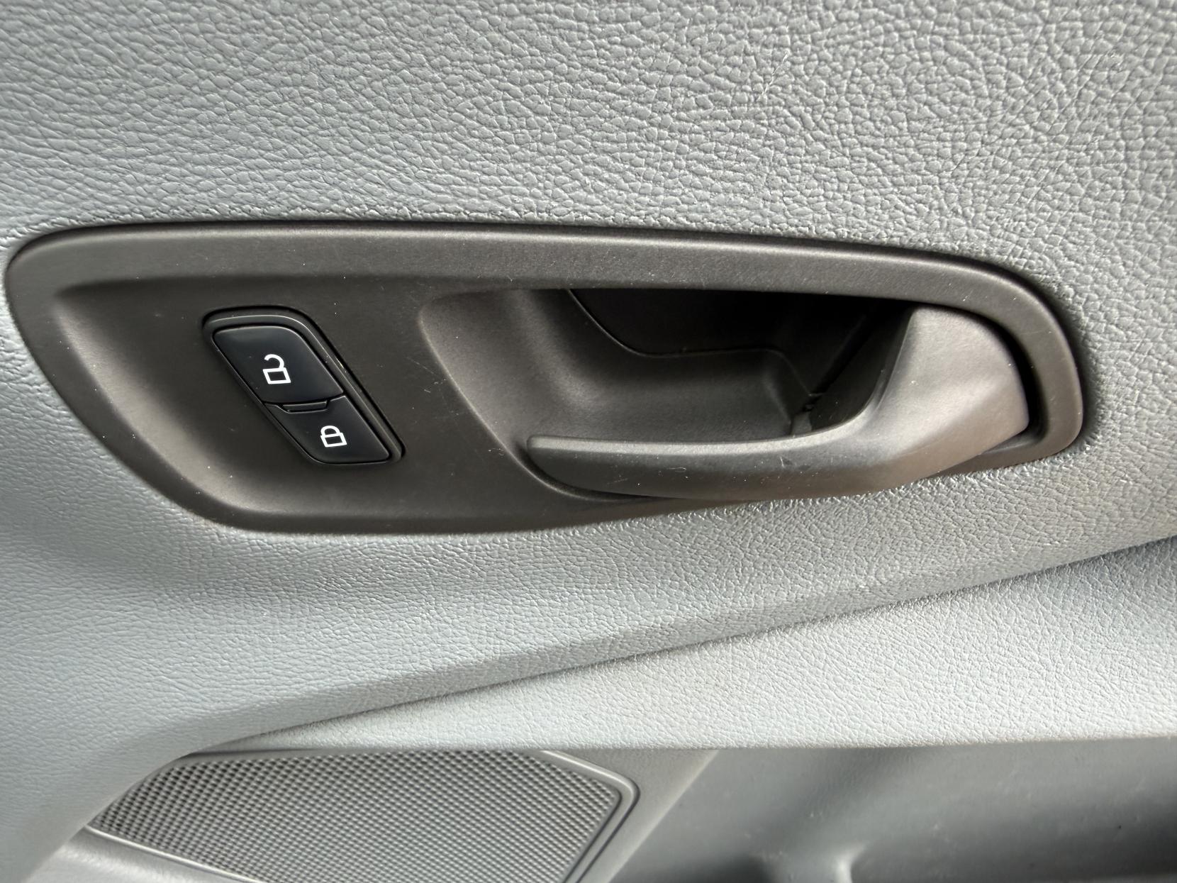 Ford Transit 2.0 350 EcoBlue Panel Van 5dr Diesel Manual RWD L2 H3 Euro 6 (130 ps)