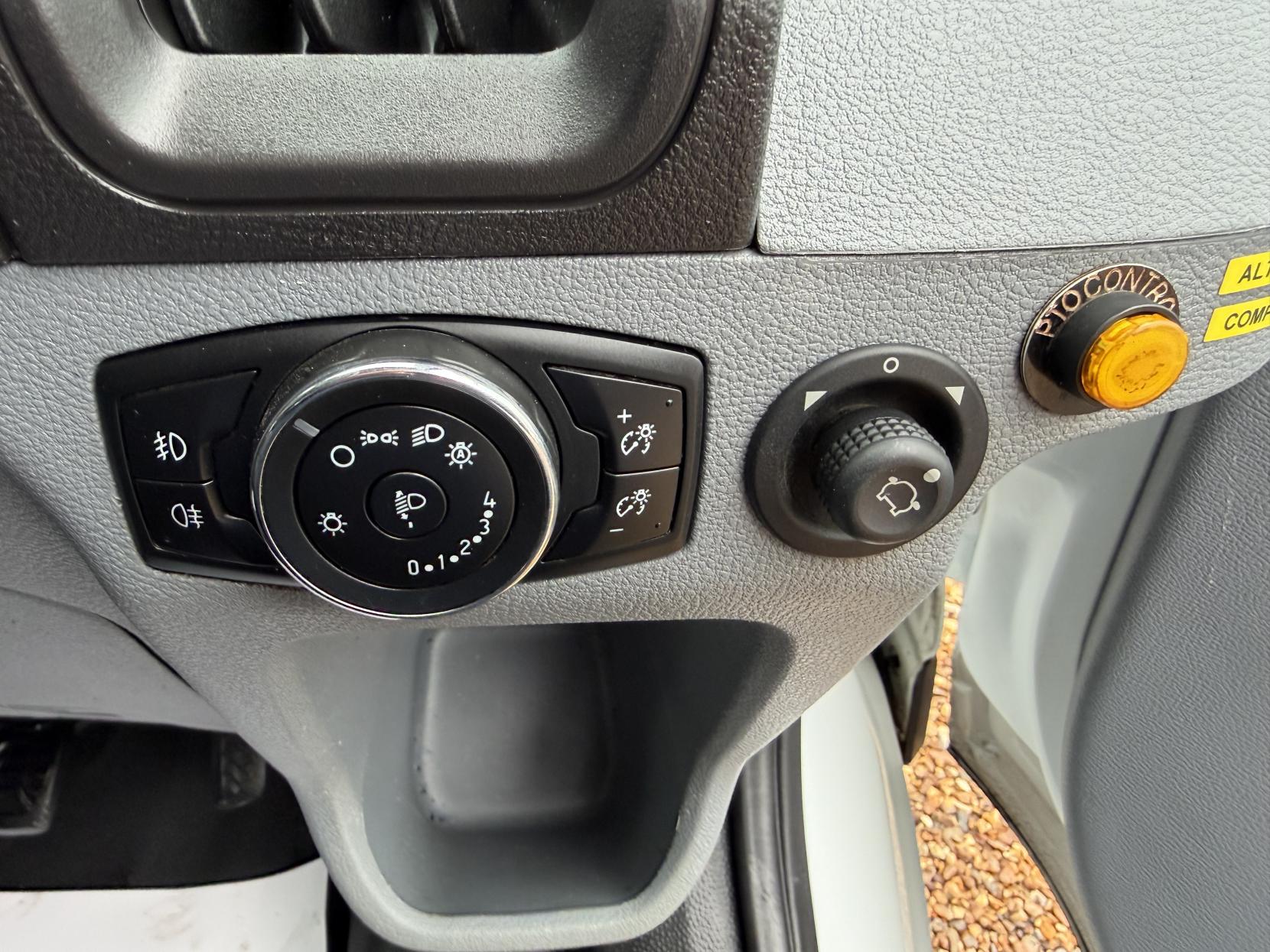 Ford Transit 2.0 350 EcoBlue Panel Van 5dr Diesel Manual RWD L2 H3 Euro 6 (130 ps)