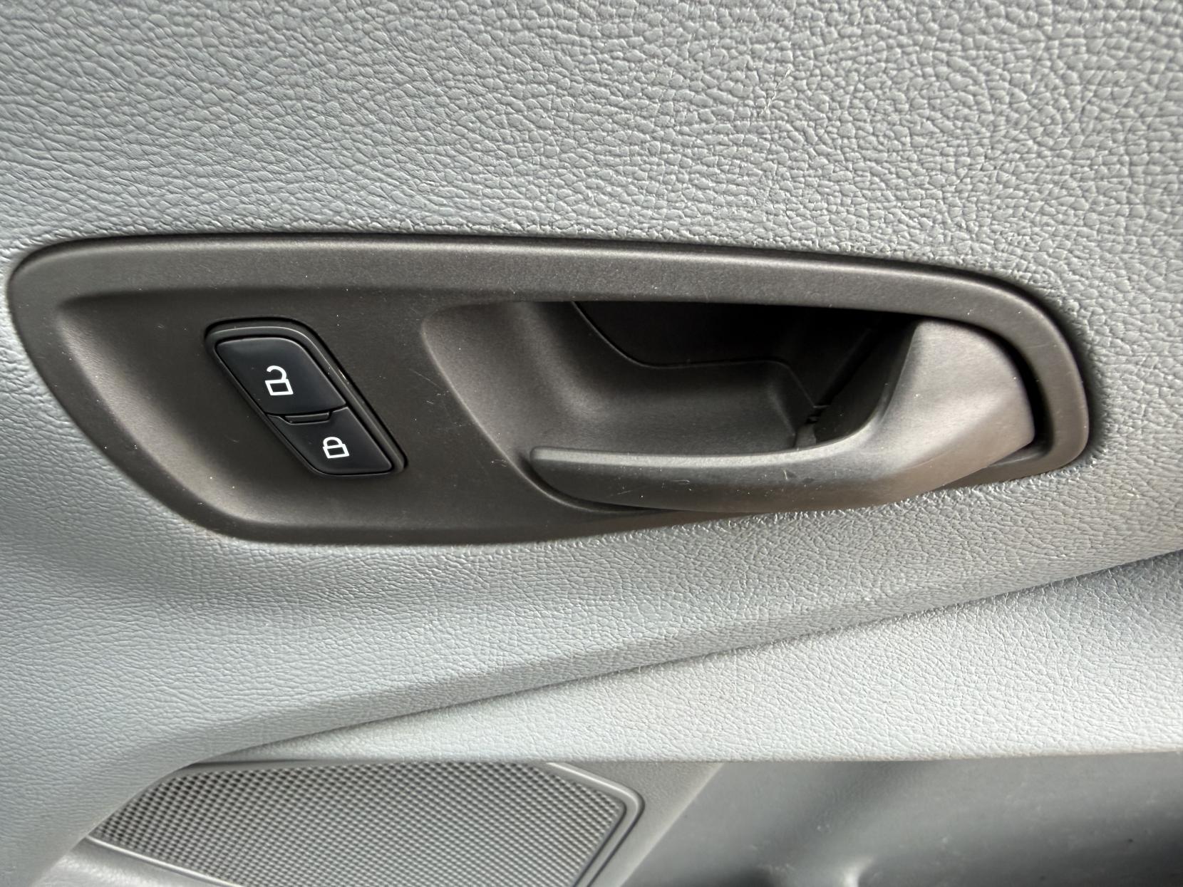 Ford Transit 2.0 350 EcoBlue Panel Van 5dr Diesel Manual RWD L2 H3 Euro 6 (130 ps)