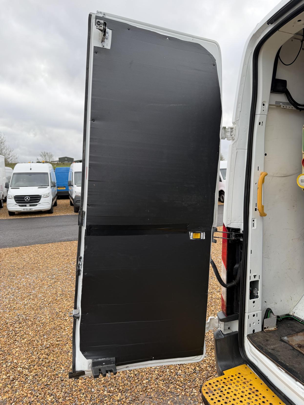 Ford Transit 2.0 350 EcoBlue Panel Van 5dr Diesel Manual RWD L2 H3 Euro 6 (130 ps)