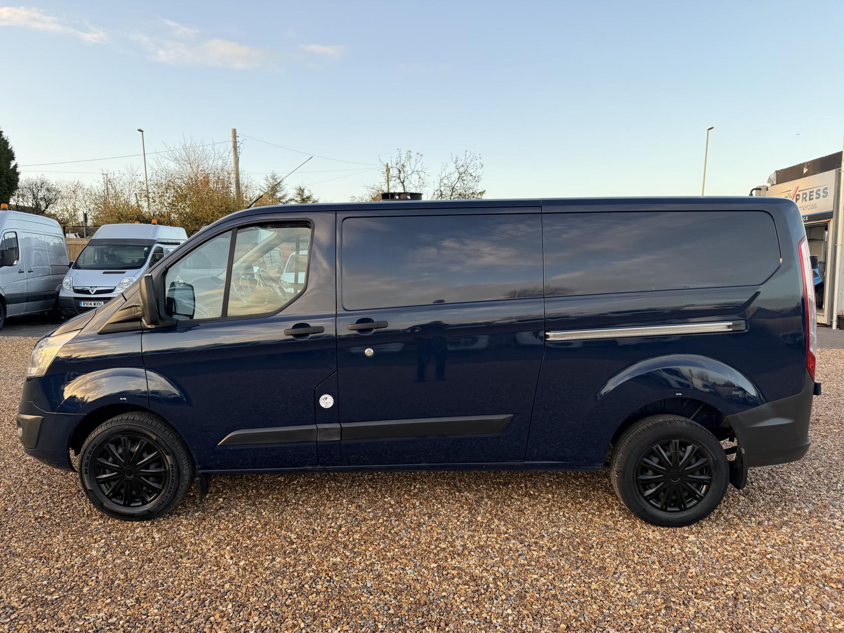 Ford Transit Custom 2.2 TDCi 330 Trend Panel Van 5dr Diesel Manual L2 H1 (197 g/km, 123 bhp)