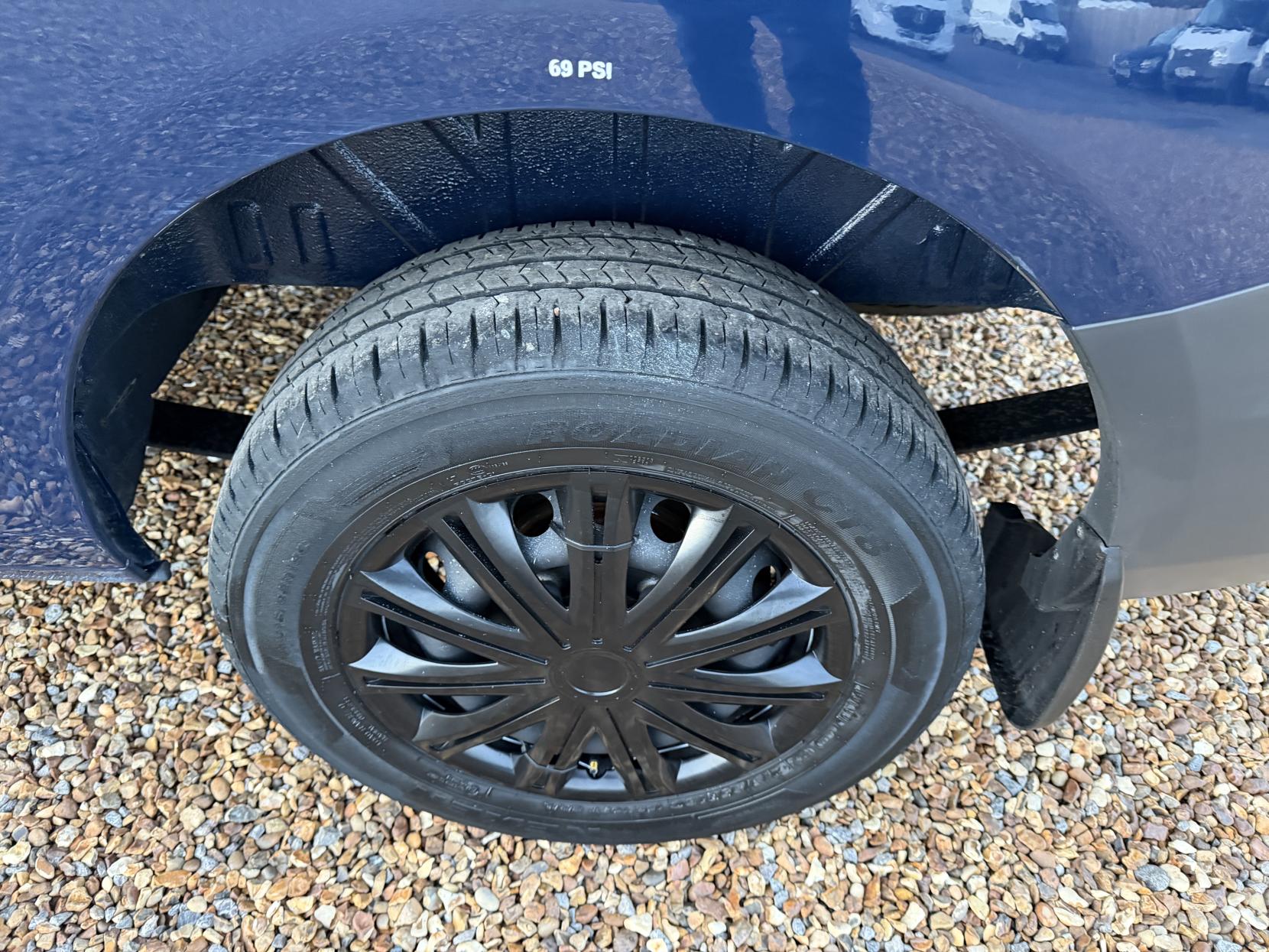 Ford Transit Custom 2.2 TDCi 330 Trend Panel Van 5dr Diesel Manual L2 H1 (197 g/km, 123 bhp)