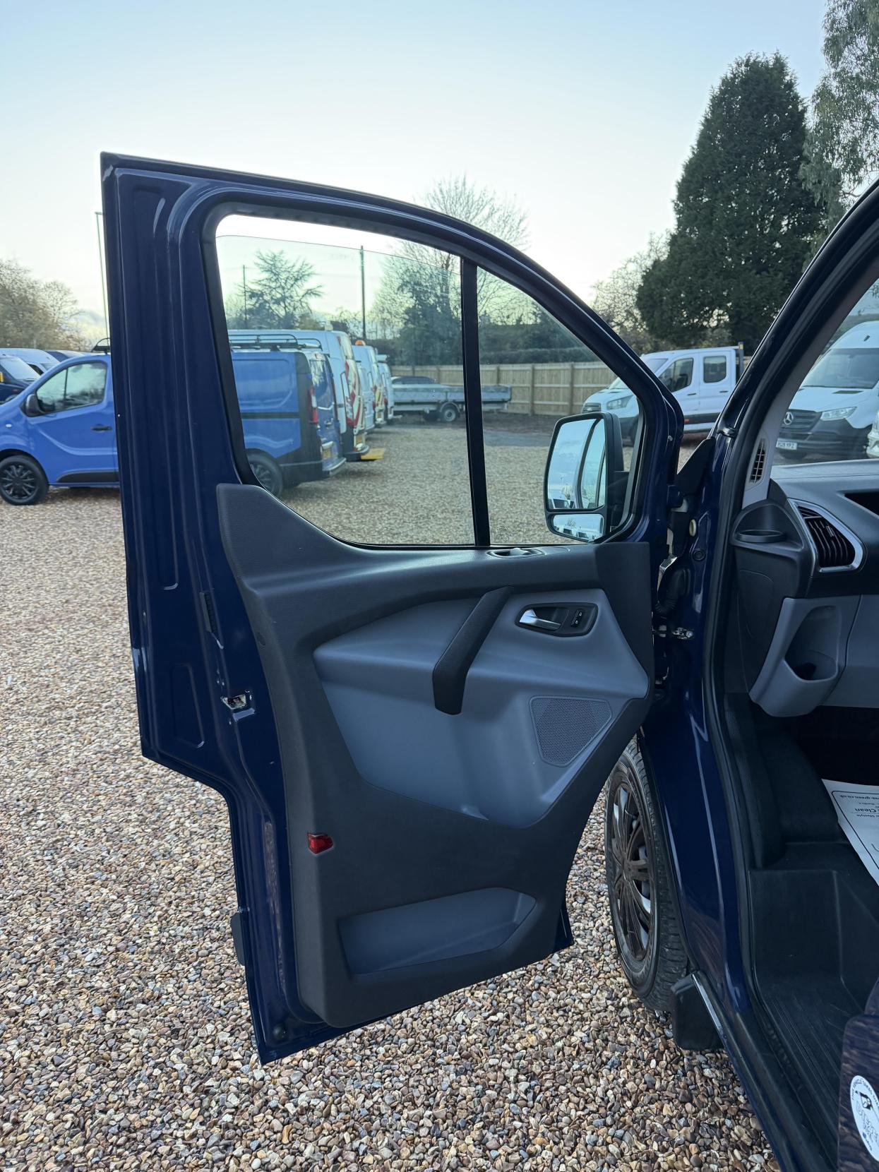 Ford Transit Custom 2.2 TDCi 330 Trend Panel Van 5dr Diesel Manual L2 H1 (197 g/km, 123 bhp)