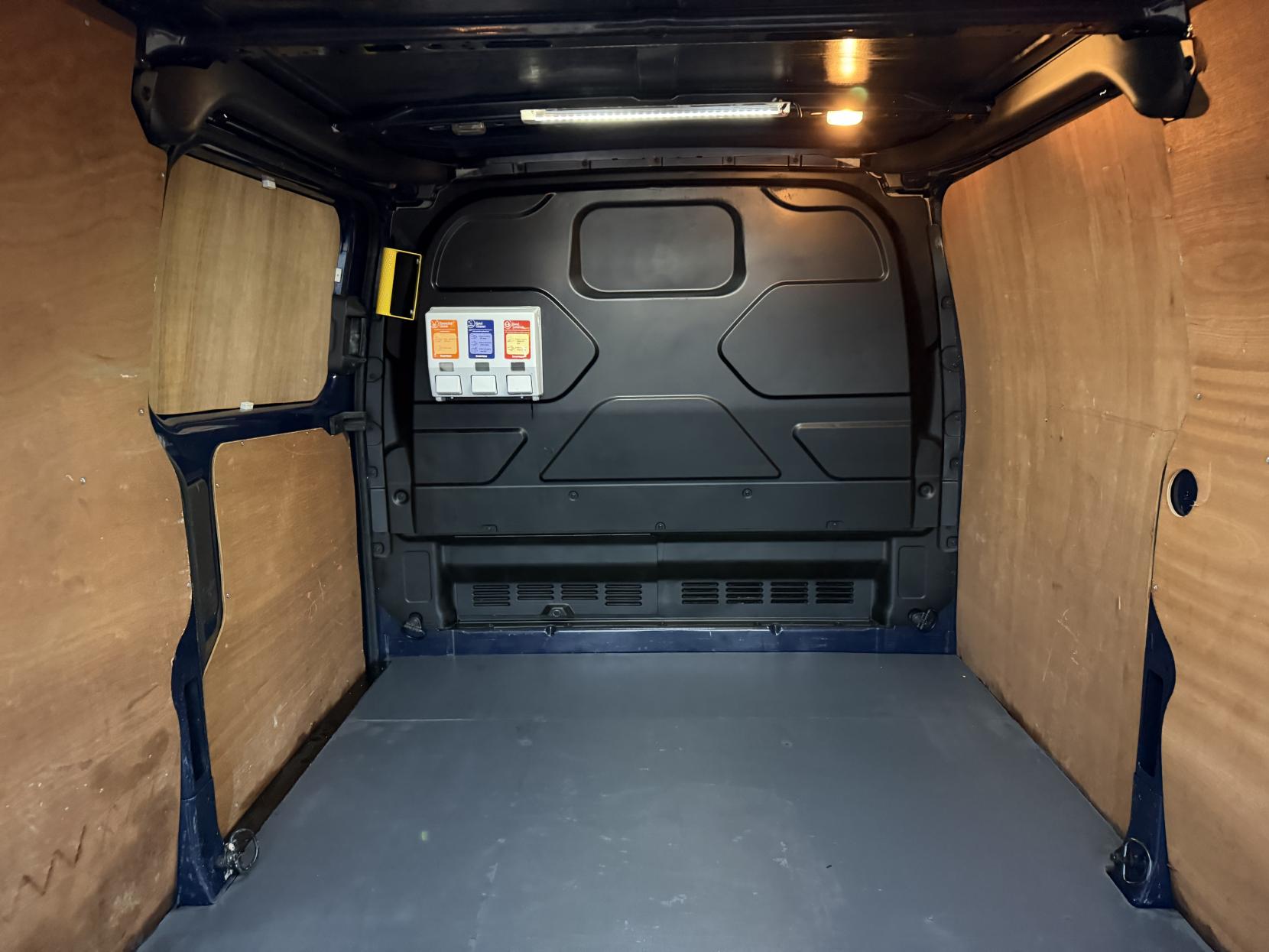 Ford Transit Custom 2.2 TDCi 330 Trend Panel Van 5dr Diesel Manual L2 H1 (197 g/km, 123 bhp)