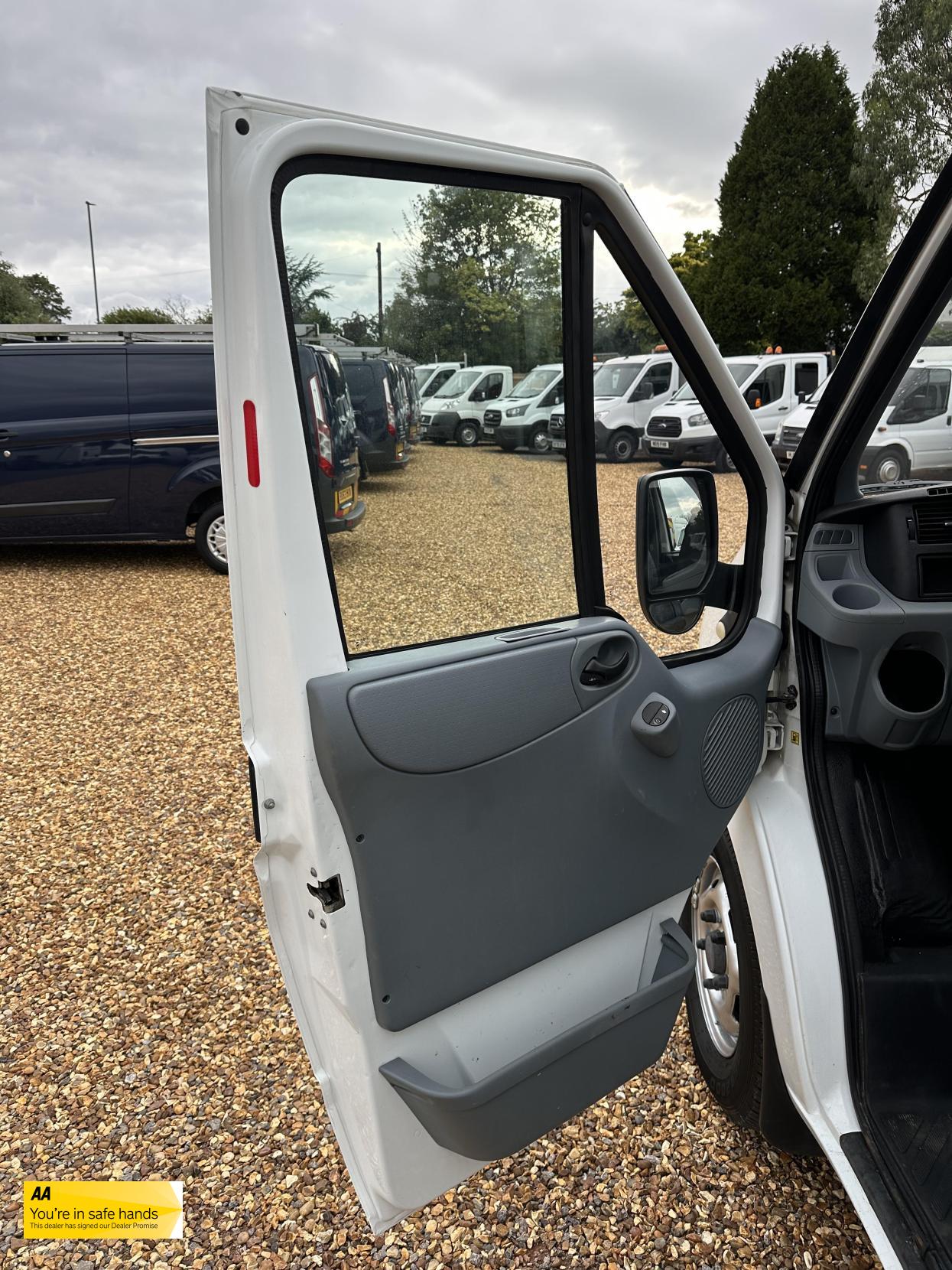 Ford Transit 2.2 TDCi 350 Panel Van 3dr Diesel Manual RWD L3 H3 (224 g/km, 98 bhp)