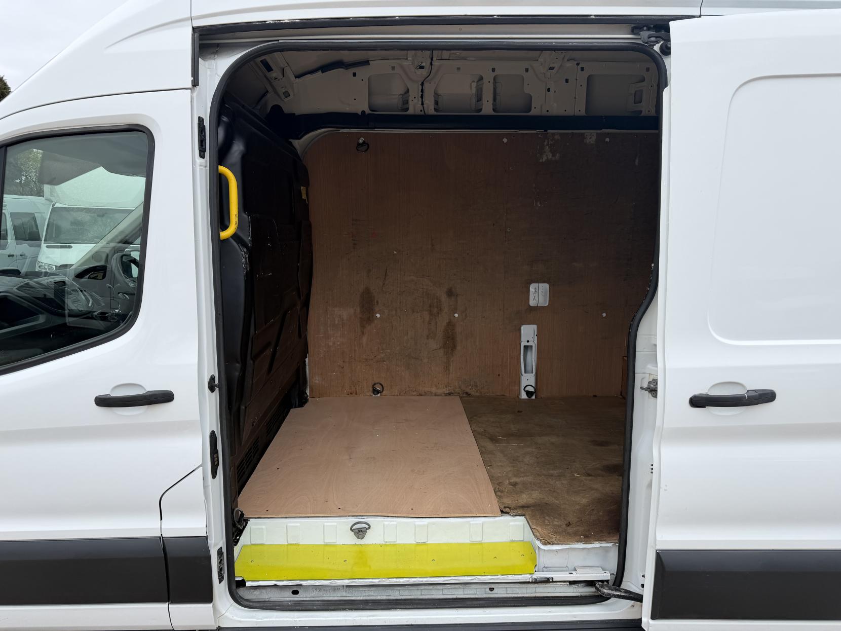 Ford Transit 2.2 TDCi 350 Panel Van 5dr Diesel Manual RWD L3 H3 Euro 5 (125 ps)