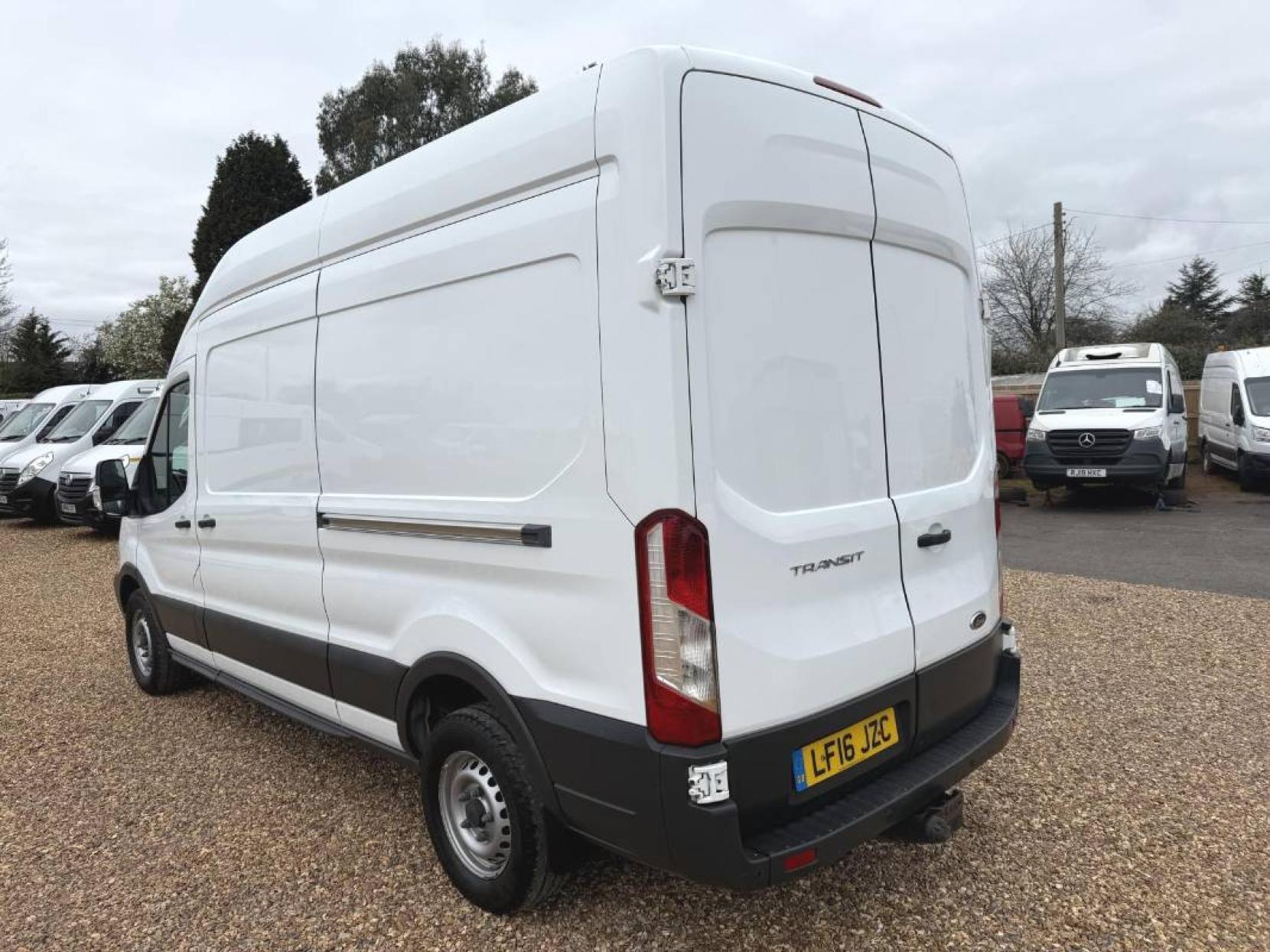 Ford Transit 2.2 TDCi 350 Panel Van 5dr Diesel Manual RWD L3 H3 Euro 5 (125 ps)