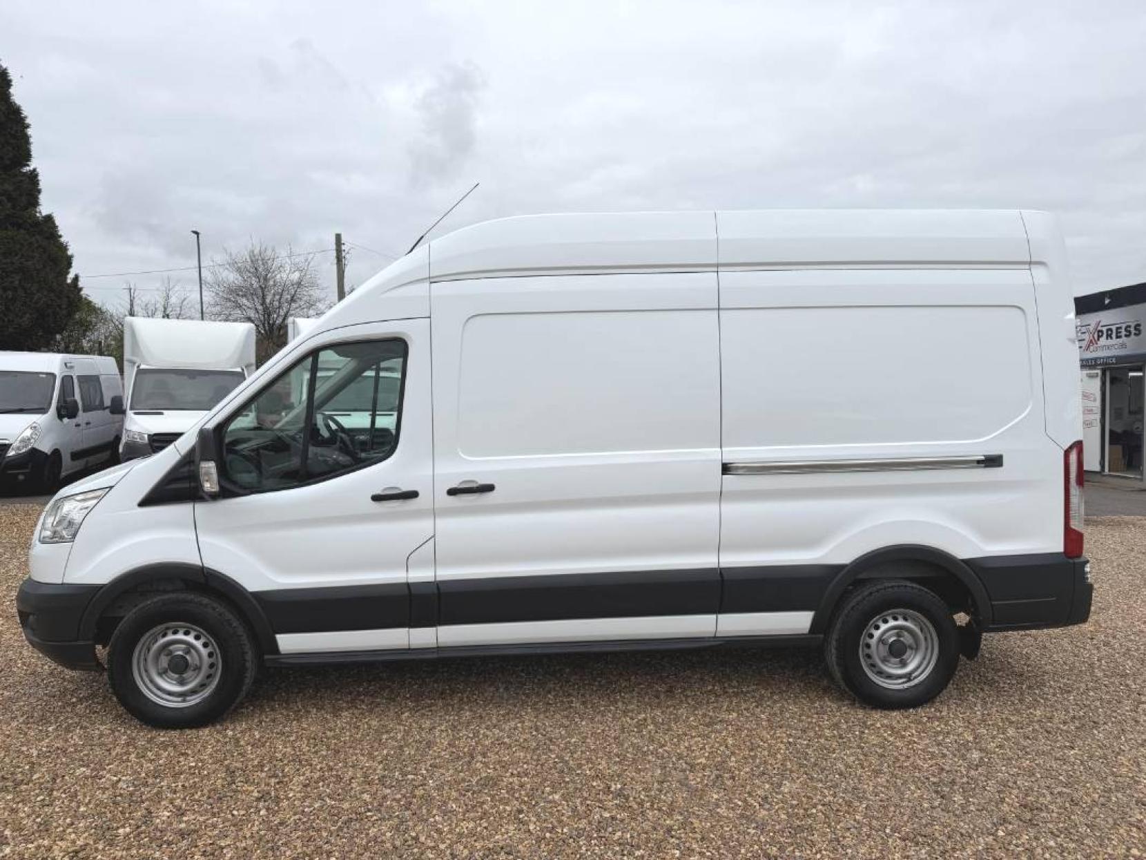 Ford Transit 2.2 TDCi 350 Panel Van 5dr Diesel Manual RWD L3 H3 Euro 5 (125 ps)