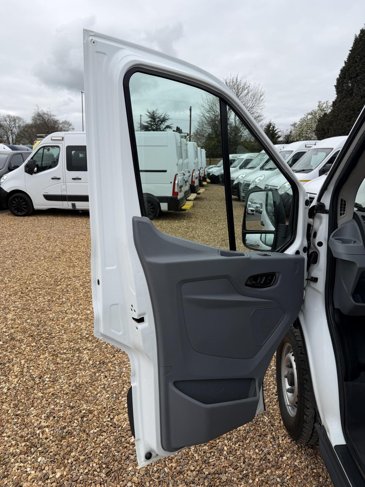 Ford Transit 2.2 TDCi 350 Panel Van 5dr Diesel Manual RWD L3 H3 Euro 5 (125 ps)