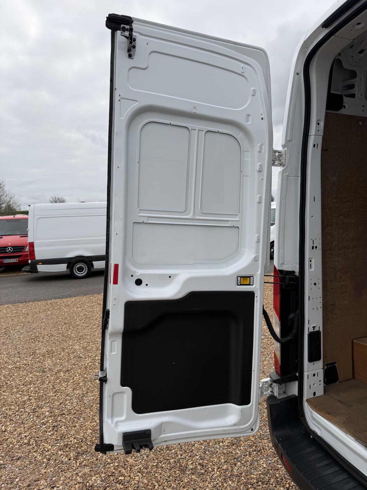 Ford Transit 2.2 TDCi 350 Panel Van 5dr Diesel Manual RWD L3 H3 Euro 5 (125 ps)