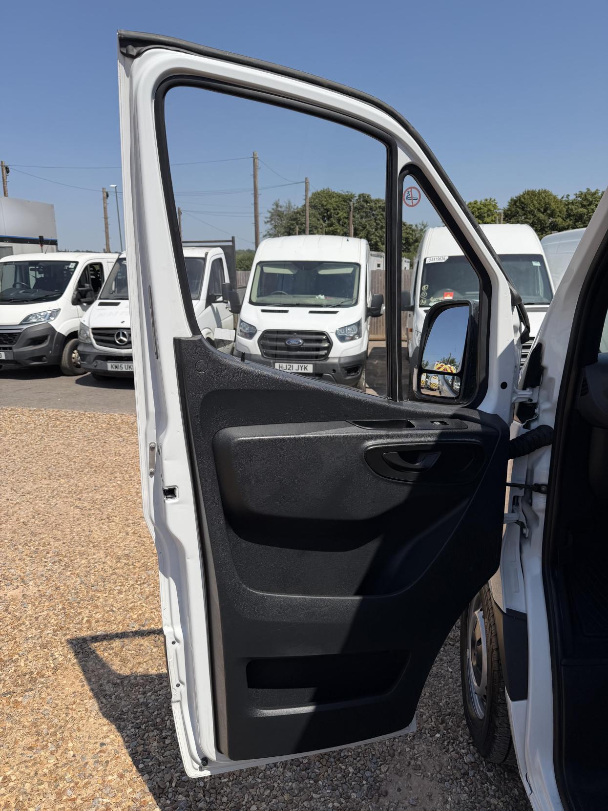 2019 Mercedes-Benz Sprinter 2.1 314 CDI Progressive Panel Van 5dr Diesel G-Tronic FWD L1 H1 Euro 6 (s/s) (143 ps) - Thumbnail 15