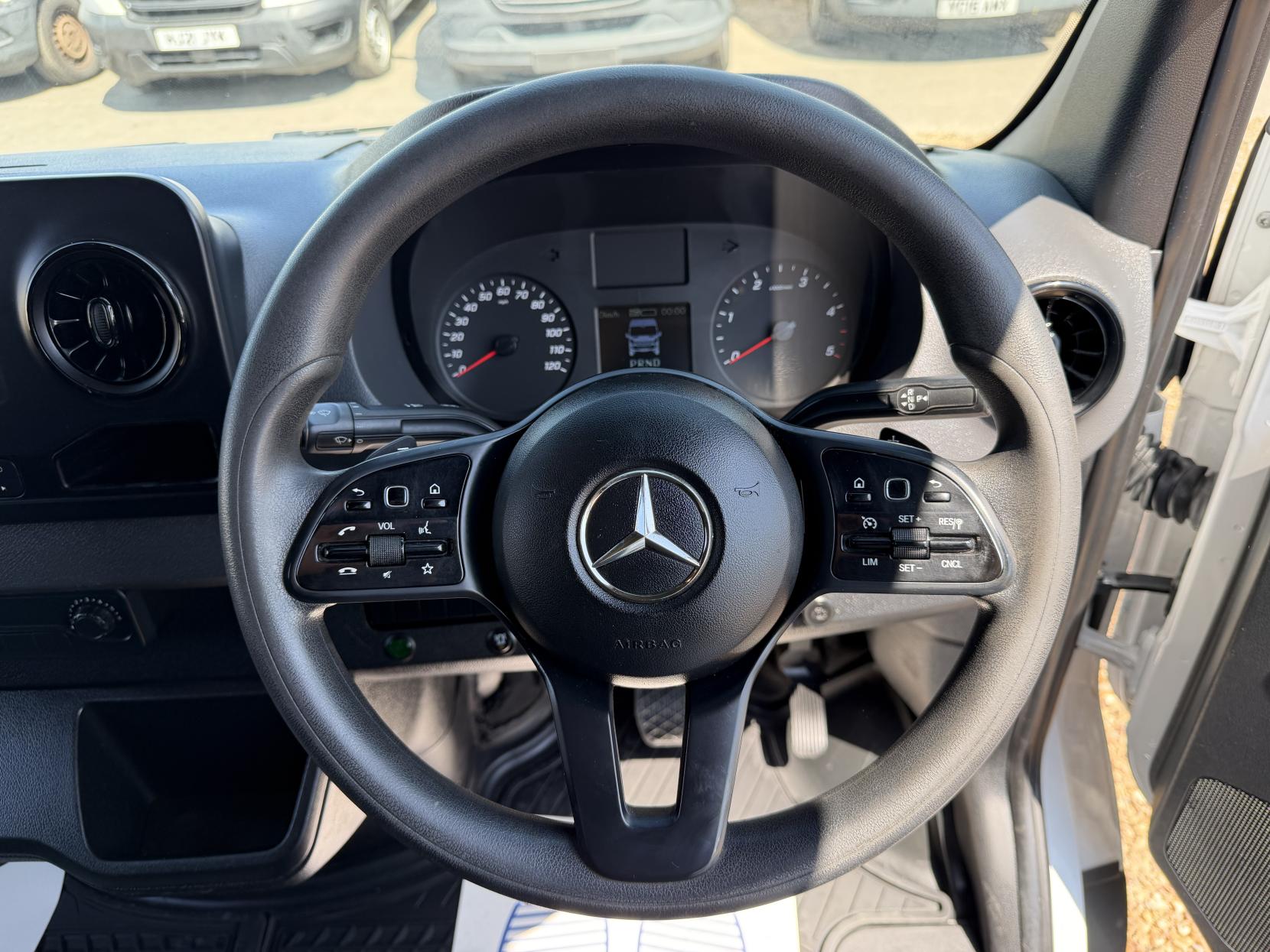 2019 Mercedes-Benz Sprinter 2.1 314 CDI Progressive Panel Van 5dr Diesel G-Tronic FWD L1 H1 Euro 6 (s/s) (143 ps) - Thumbnail 43
