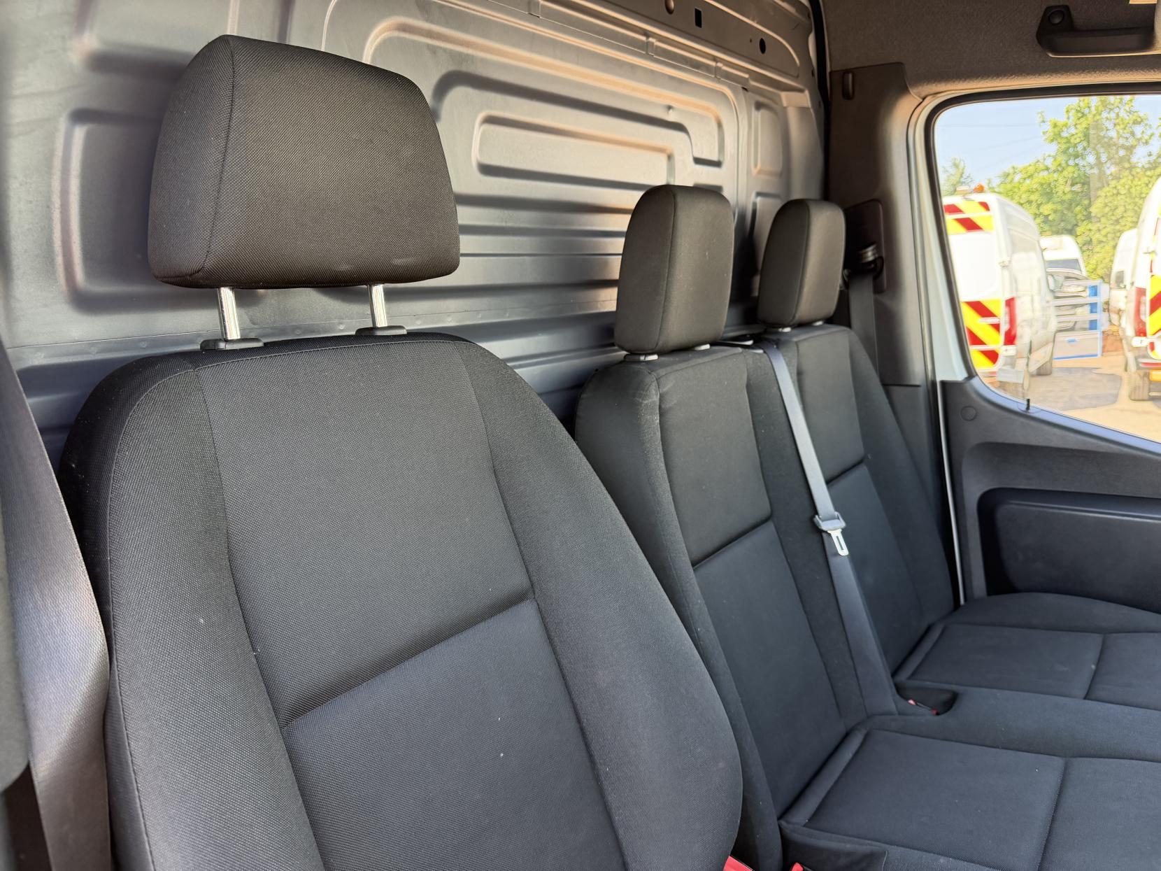 2019 Mercedes-Benz Sprinter 2.1 314 CDI Progressive Panel Van 5dr Diesel G-Tronic FWD L1 H1 Euro 6 (s/s) (143 ps) - Thumbnail 16
