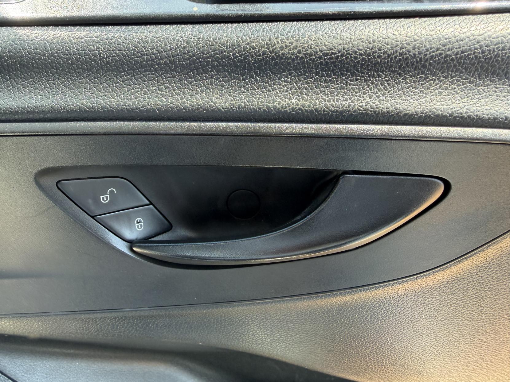 2019 Mercedes-Benz Sprinter 2.1 314 CDI Progressive Panel Van 5dr Diesel G-Tronic FWD L1 H1 Euro 6 (s/s) (143 ps) - Thumbnail 38