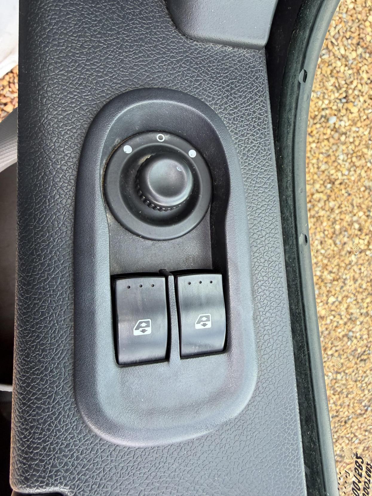 Vauxhall Movano 2.3 CDTi 3500 Panel Van 5dr Diesel Manual FWD L2 H2 Euro 6 (130 ps)