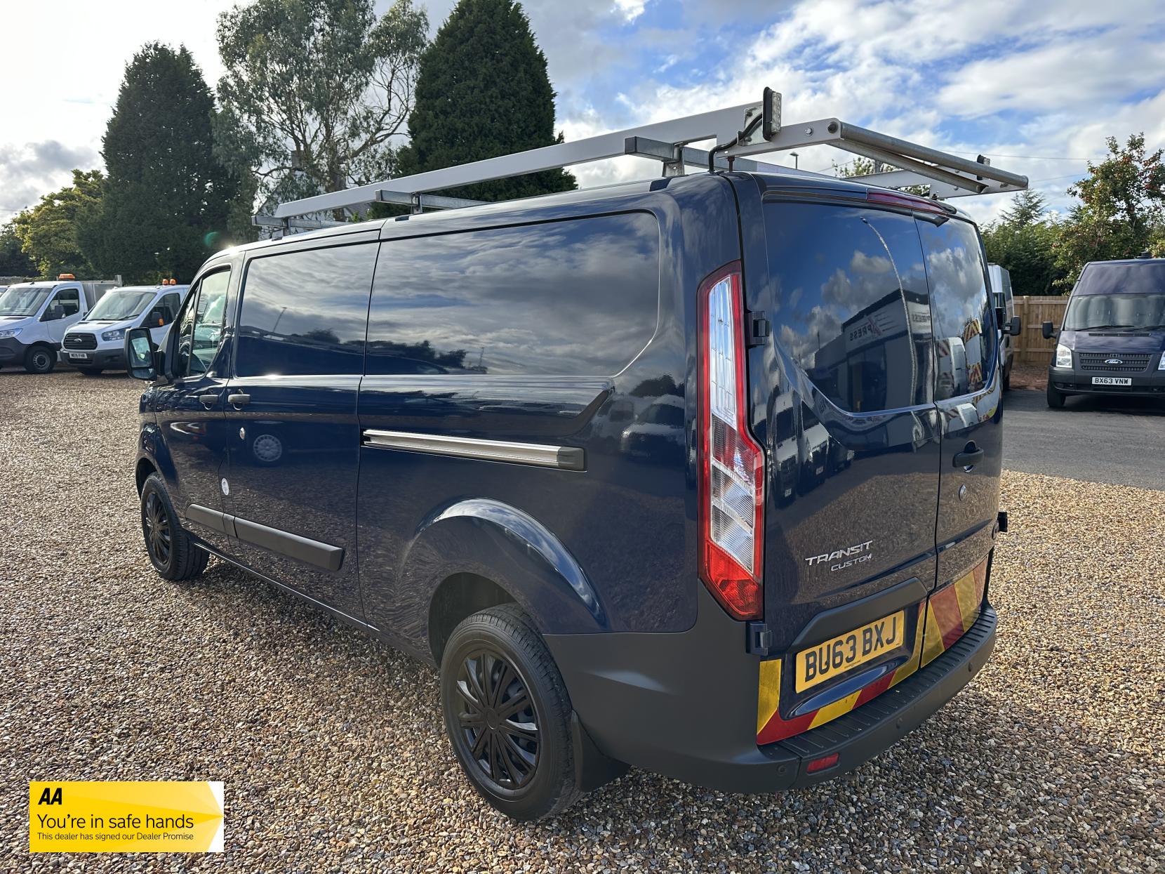 Ford Transit Custom 2.2 TDCi 330 Trend Panel Van 5dr Diesel Manual L2 H1 (197 g/km, 123 bhp)