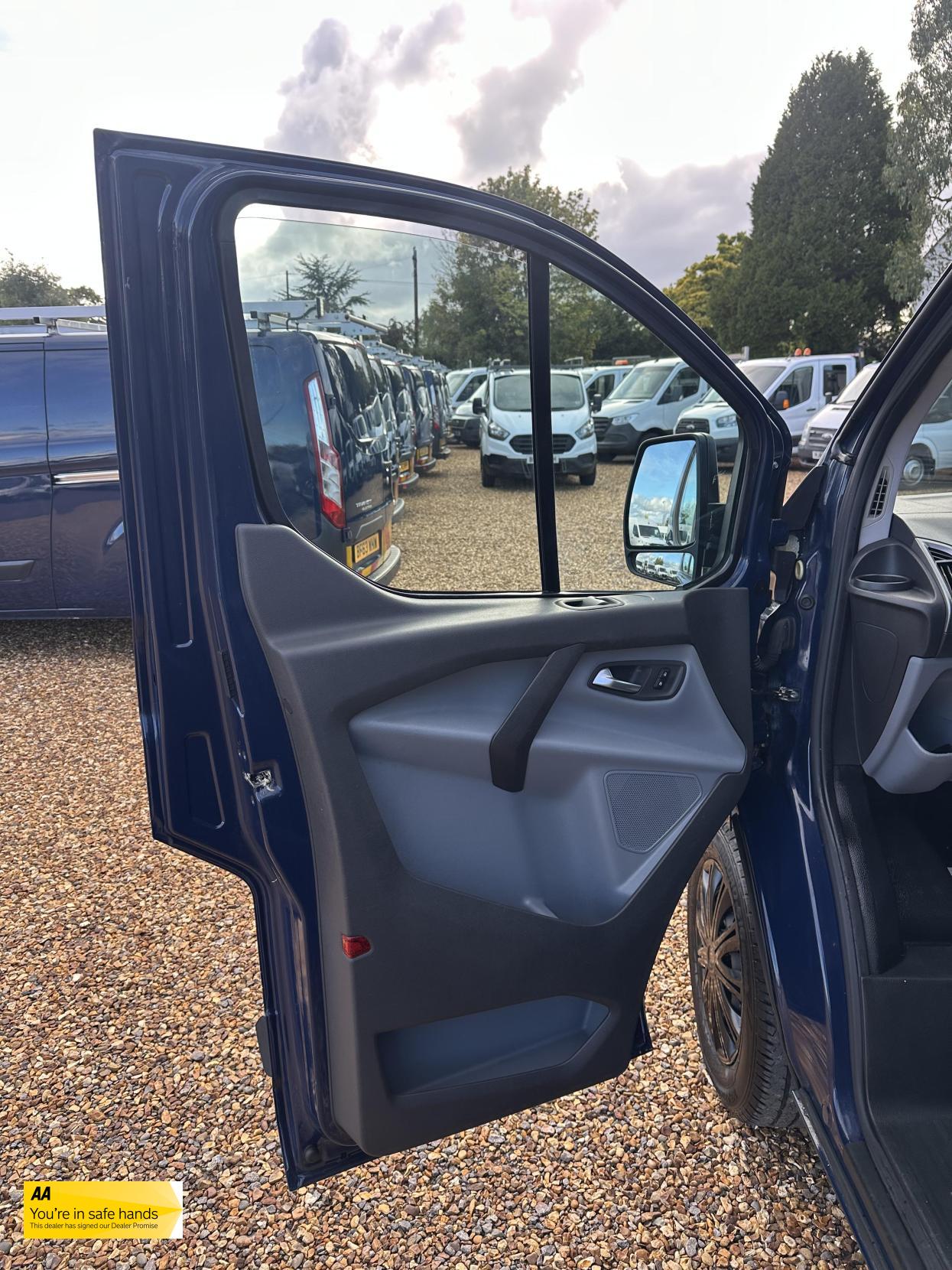 Ford Transit Custom 2.2 TDCi 330 Trend Panel Van 5dr Diesel Manual L2 H1 (197 g/km, 123 bhp)