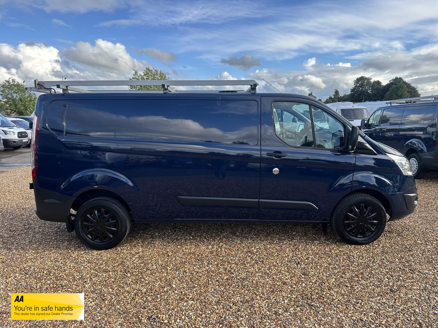 Ford Transit Custom 2.2 TDCi 330 Trend Panel Van 5dr Diesel Manual L2 H1 (197 g/km, 123 bhp)
