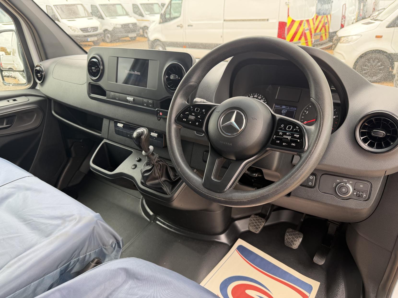 2019 Mercedes-Benz Sprinter 2.1 316 CDI Panel Van 5dr Diesel Manual RWD L2 H2 Euro 6 (163 ps) - Thumbnail 2