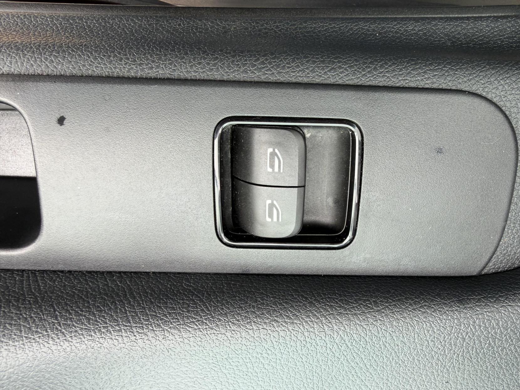 2019 Mercedes-Benz Sprinter 2.1 316 CDI Panel Van 5dr Diesel Manual RWD L2 H2 Euro 6 (163 ps) - Thumbnail 18