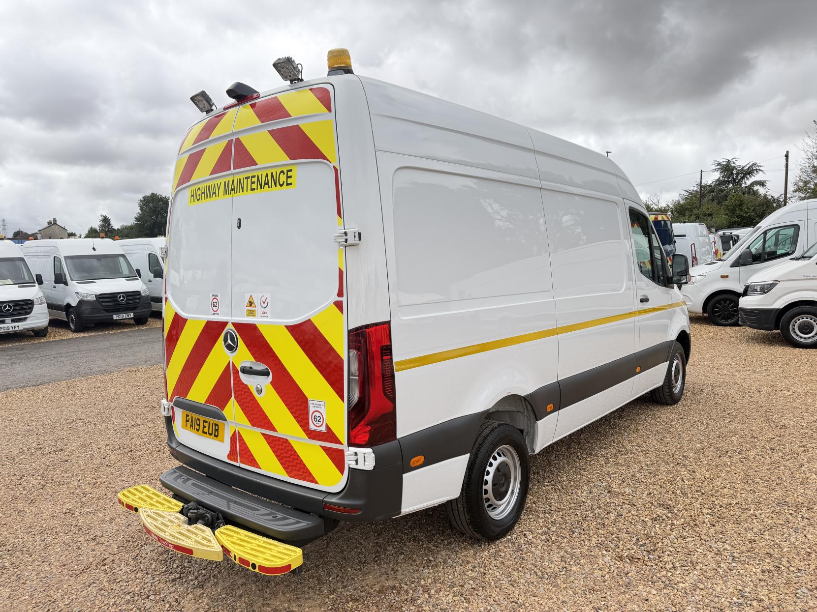 2019 Mercedes-Benz Sprinter 2.1 316 CDI Panel Van 5dr Diesel Manual RWD L2 H2 Euro 6 (163 ps) - Thumbnail 11