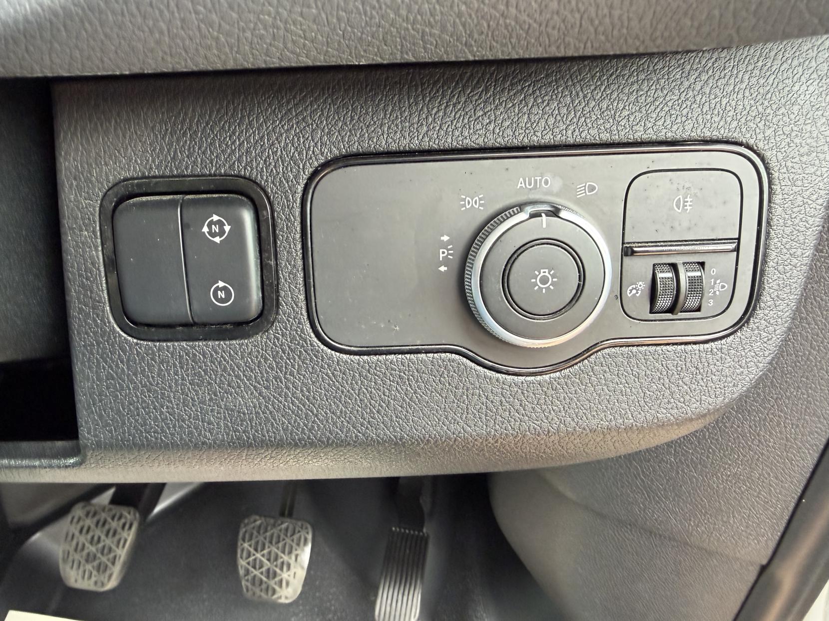2019 Mercedes-Benz Sprinter 2.1 316 CDI Panel Van 5dr Diesel Manual RWD L2 H2 Euro 6 (163 ps) - Thumbnail 25