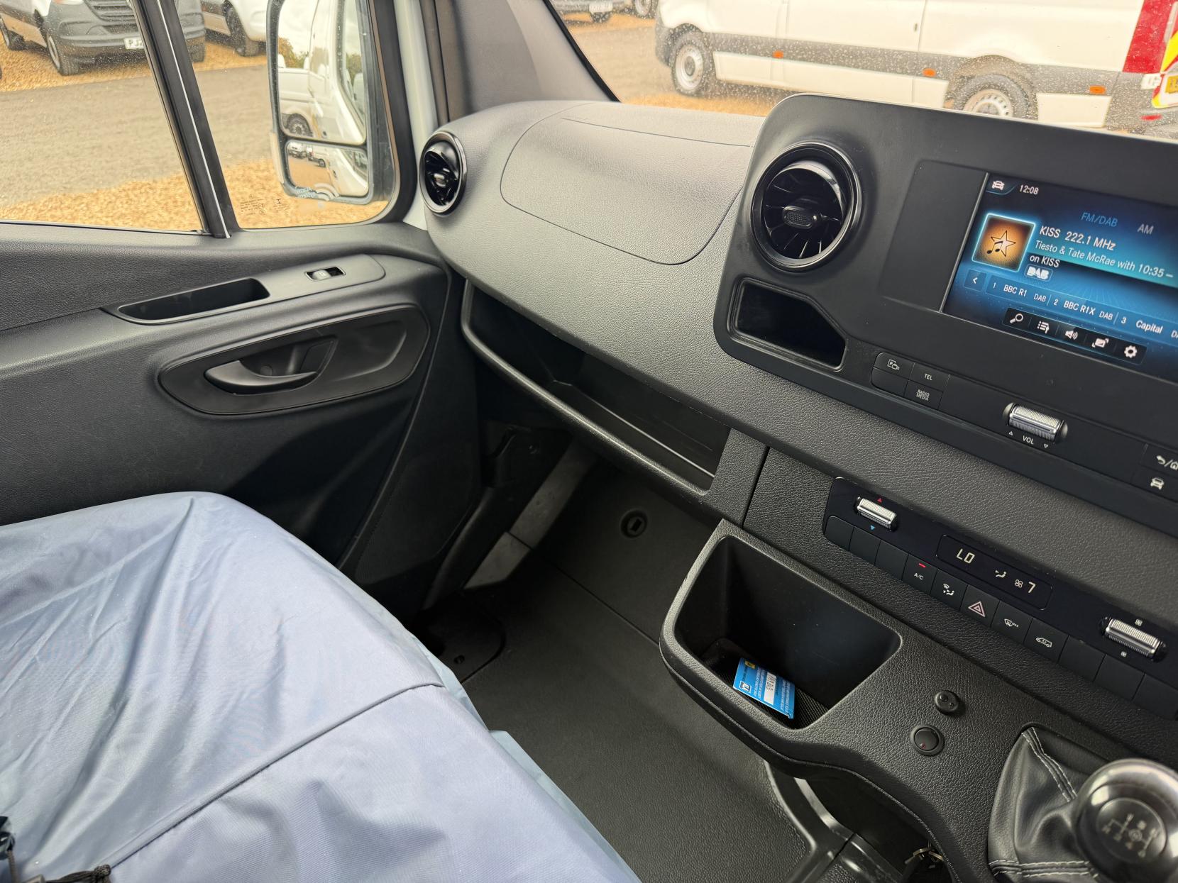2019 Mercedes-Benz Sprinter 2.1 316 CDI Panel Van 5dr Diesel Manual RWD L2 H2 Euro 6 (163 ps) - Thumbnail 29