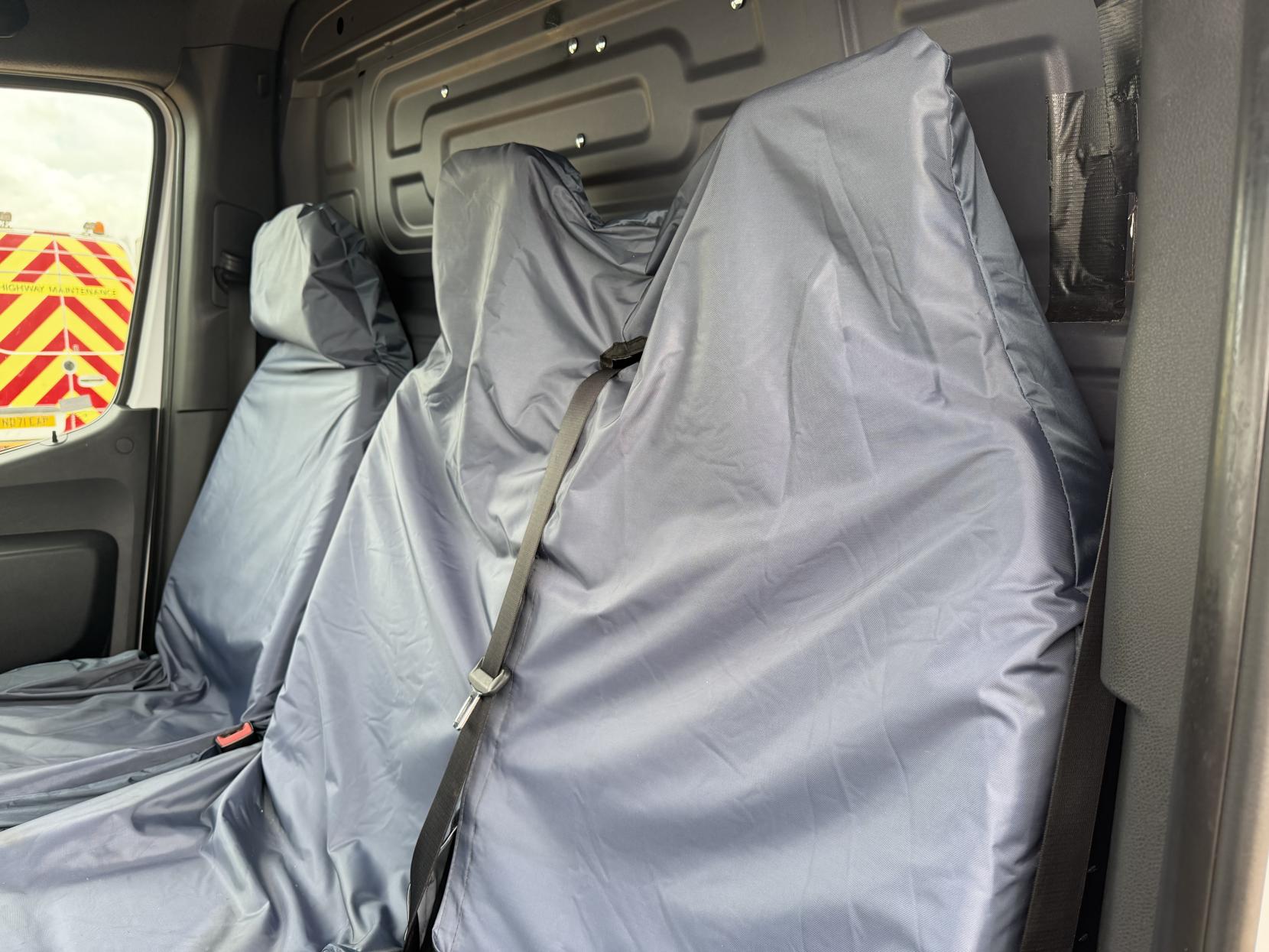 2019 Mercedes-Benz Sprinter 2.1 316 CDI Panel Van 5dr Diesel Manual RWD L2 H2 Euro 6 (163 ps) - Thumbnail 15