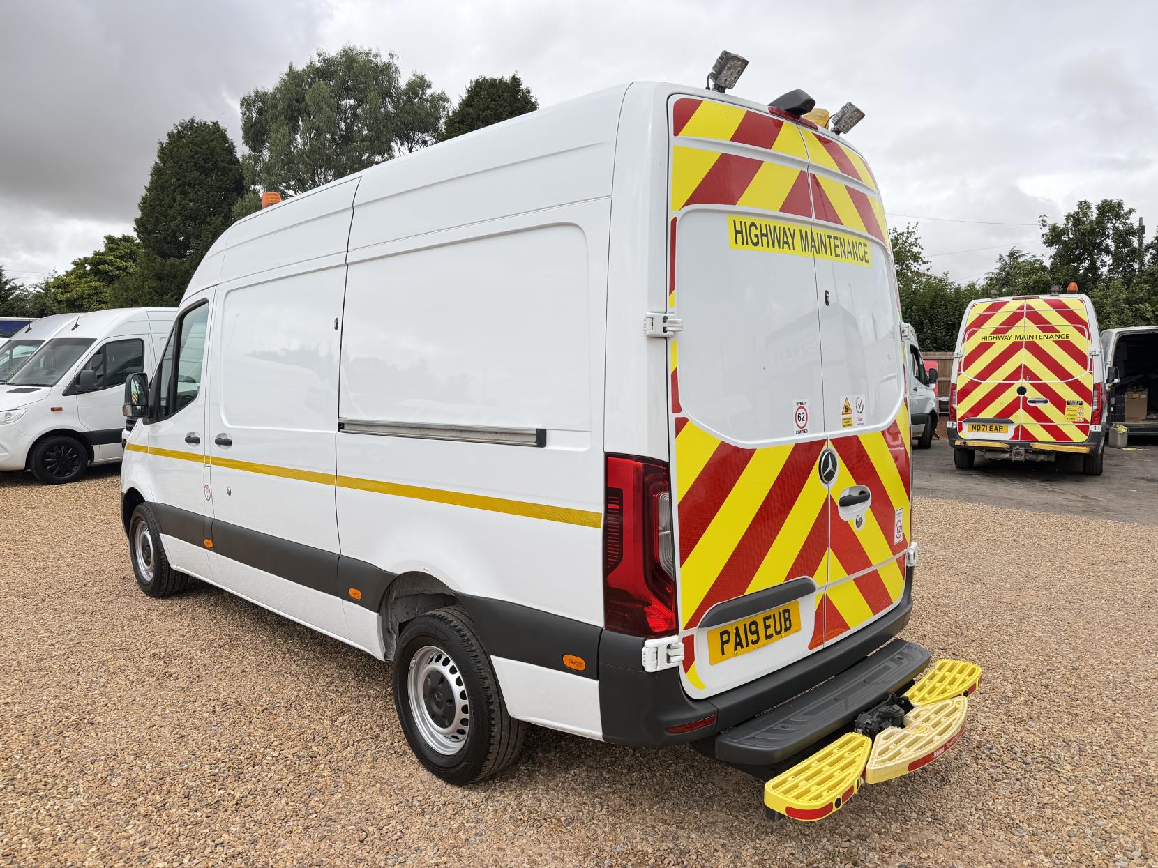 2019 Mercedes-Benz Sprinter 2.1 316 CDI Panel Van 5dr Diesel Manual RWD L2 H2 Euro 6 (163 ps) - Thumbnail 9