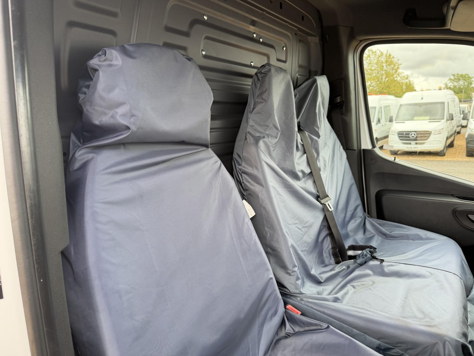 2019 Mercedes-Benz Sprinter 2.1 316 CDI Panel Van 5dr Diesel Manual RWD L2 H2 Euro 6 (163 ps) - Thumbnail 16