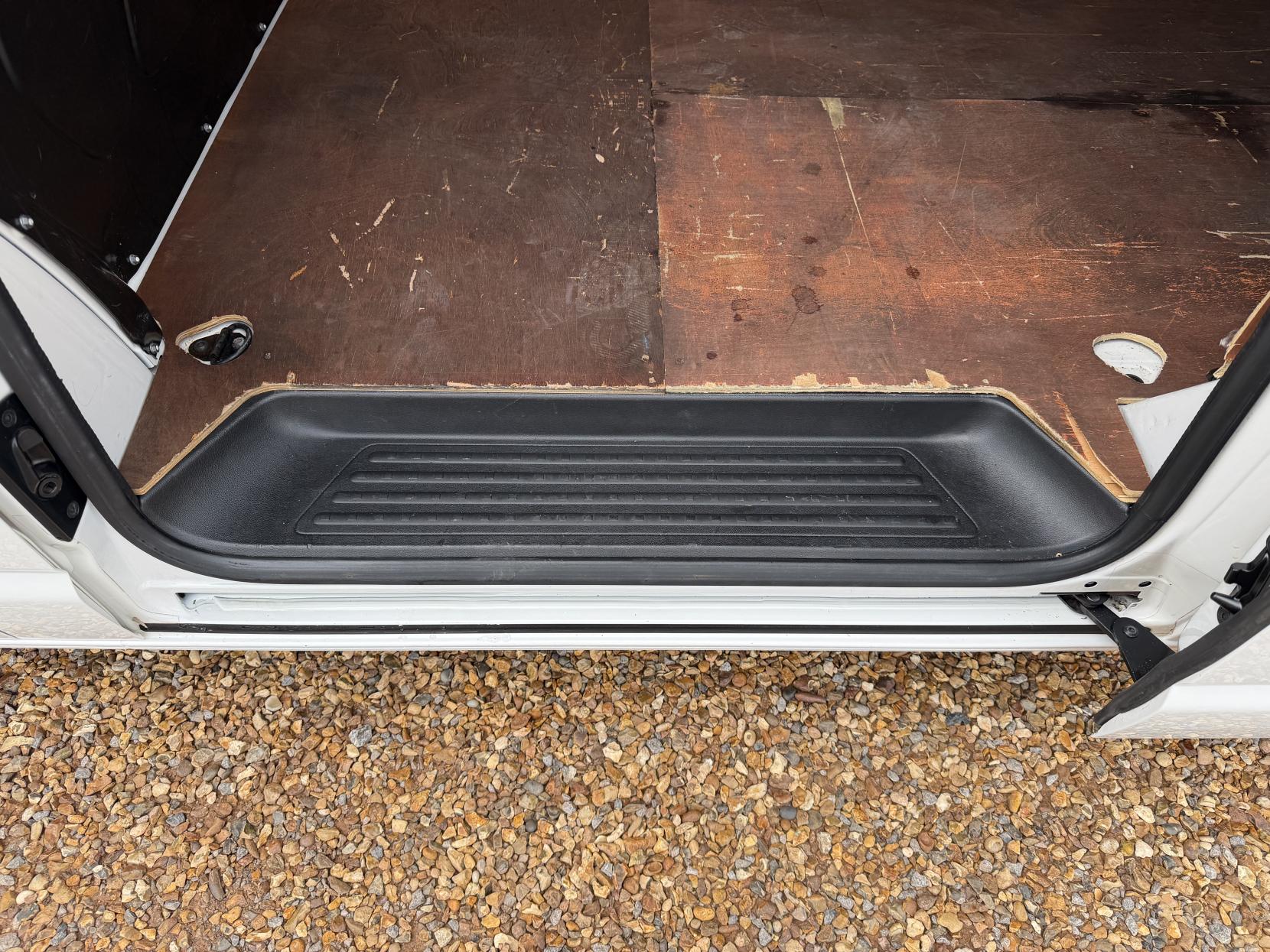 2020 Volkswagen Transporter 2.0 TDI T28 Trendline Panel Van 5dr Diesel Manual FWD LWB Euro 6 (s/s) (102 ps) - Thumbnail 27