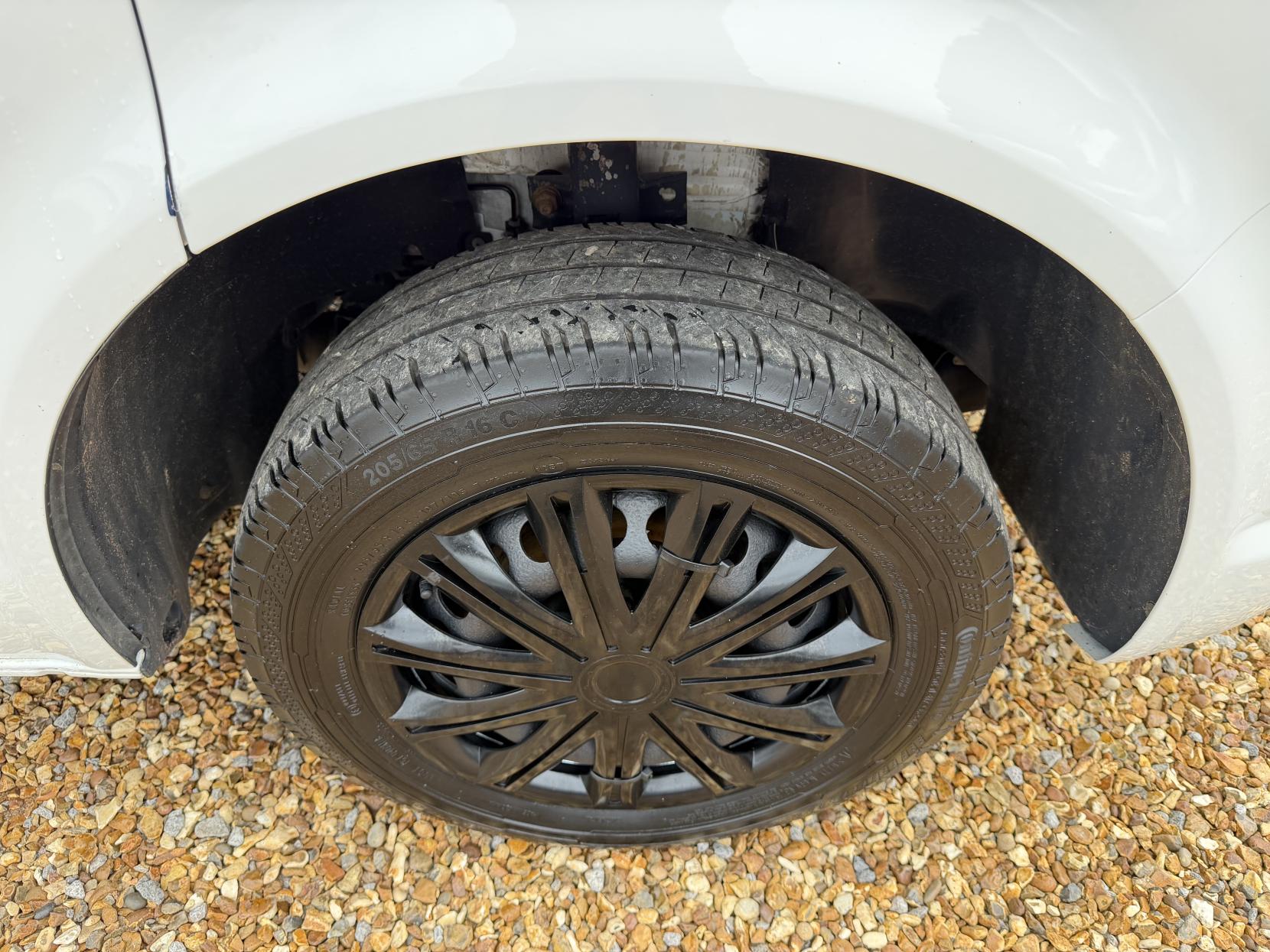 2020 Volkswagen Transporter 2.0 TDI T28 Trendline Panel Van 5dr Diesel Manual FWD LWB Euro 6 (s/s) (102 ps) - Thumbnail 51