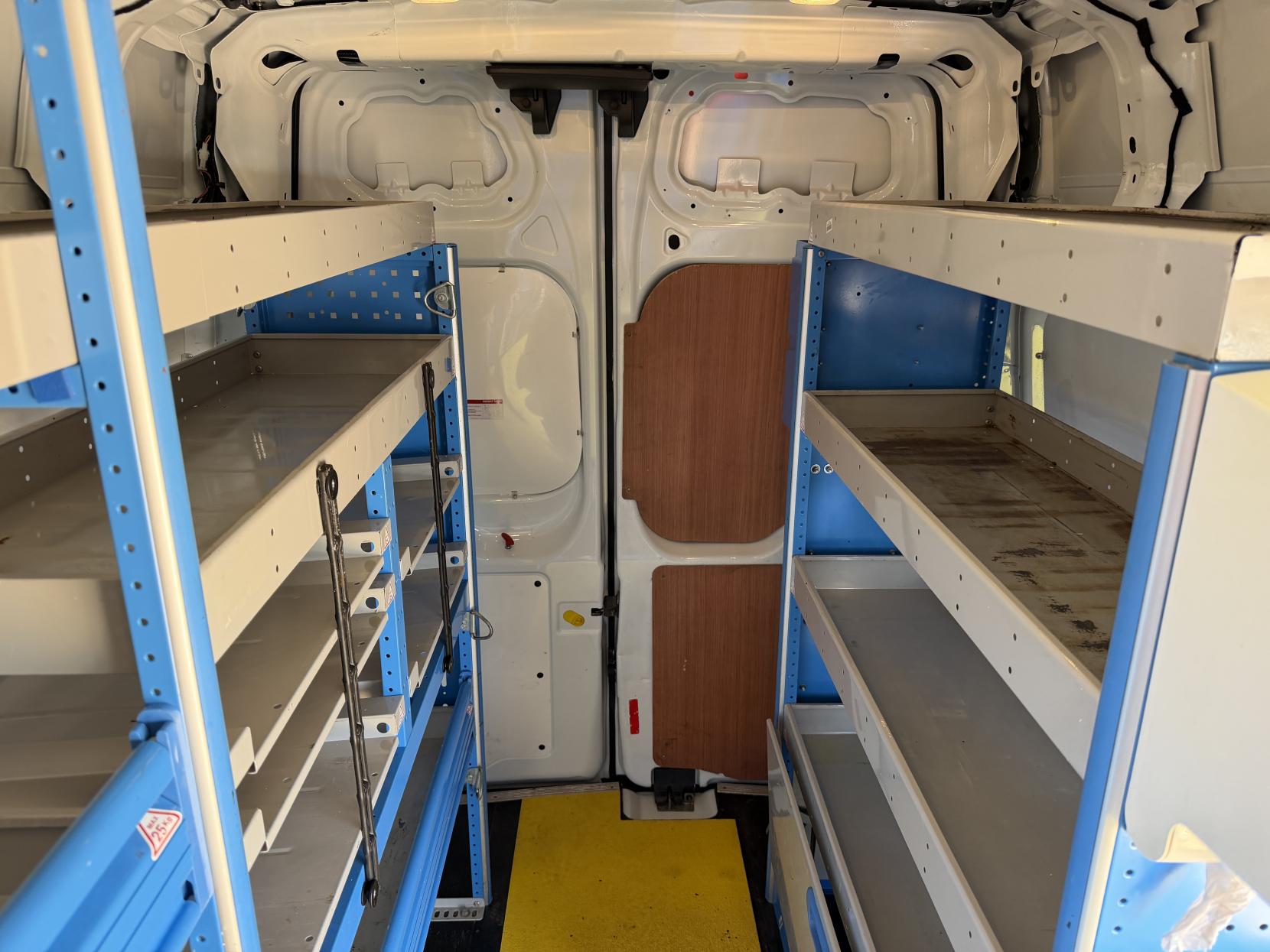 2018 Ford Transit Custom 2.0 320 EcoBlue Panel Van 5dr Diesel Manual L2 H2 Euro 6 (130 ps) - Thumbnail 32
