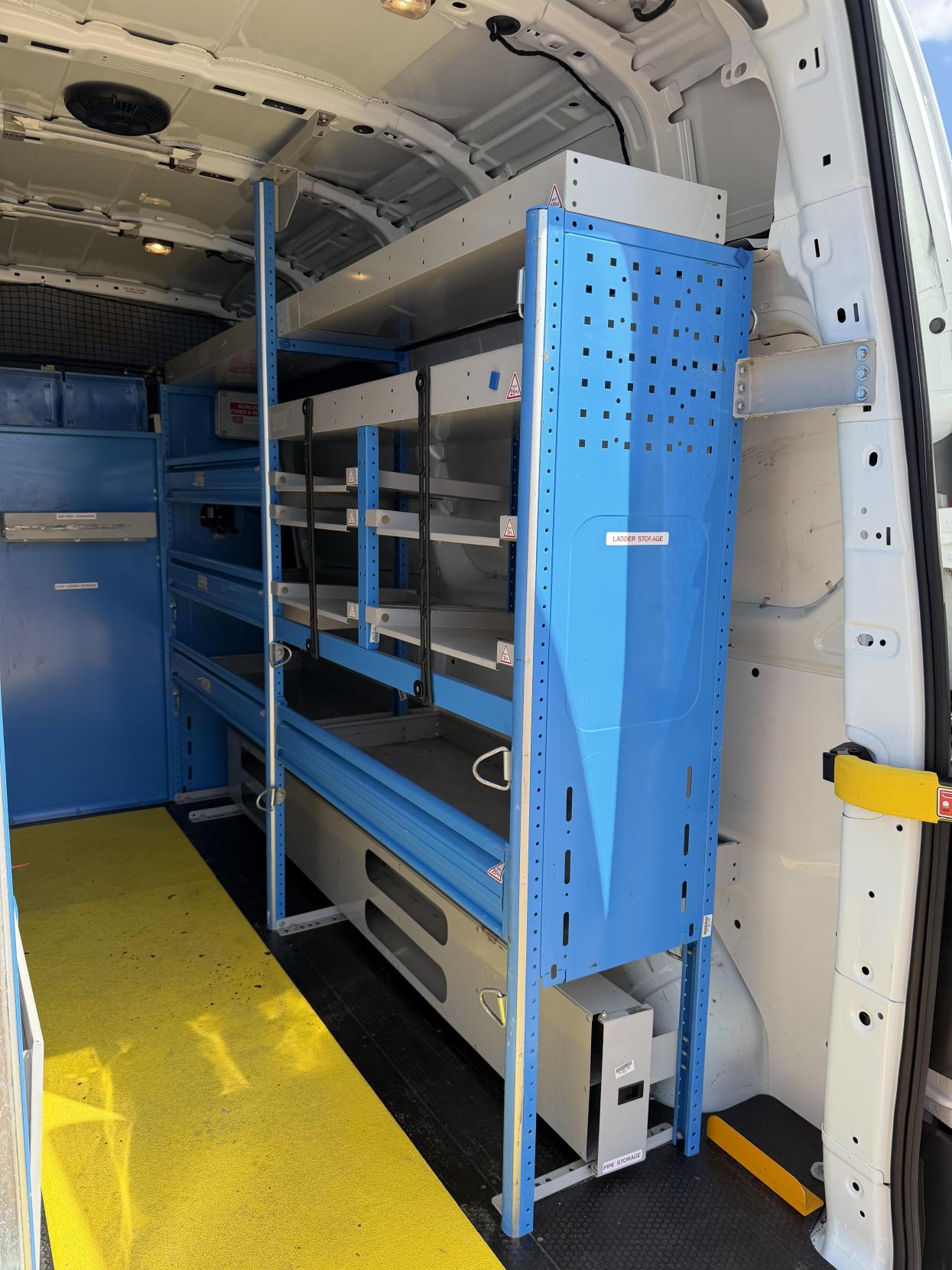 2018 Ford Transit Custom 2.0 320 EcoBlue Panel Van 5dr Diesel Manual L2 H2 Euro 6 (130 ps) - Thumbnail 40
