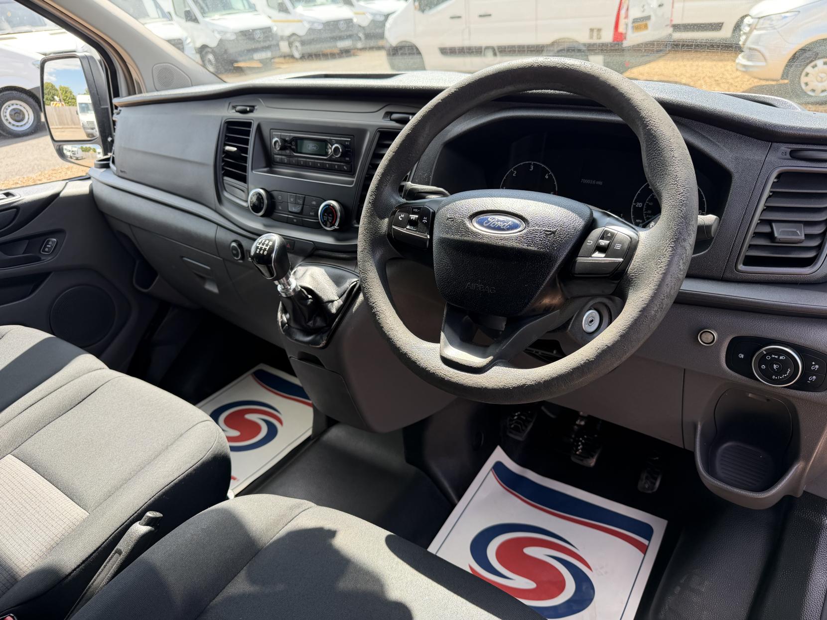 2018 Ford Transit Custom 2.0 320 EcoBlue Panel Van 5dr Diesel Manual L2 H2 Euro 6 (130 ps) - Thumbnail 2