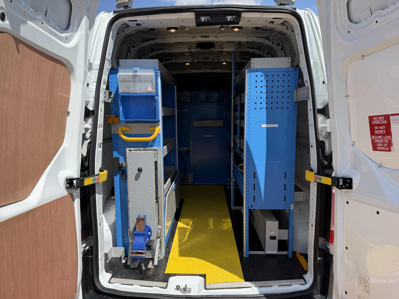 2018 Ford Transit Custom 2.0 320 EcoBlue Panel Van 5dr Diesel Manual L2 H2 Euro 6 (130 ps) - Thumbnail 3