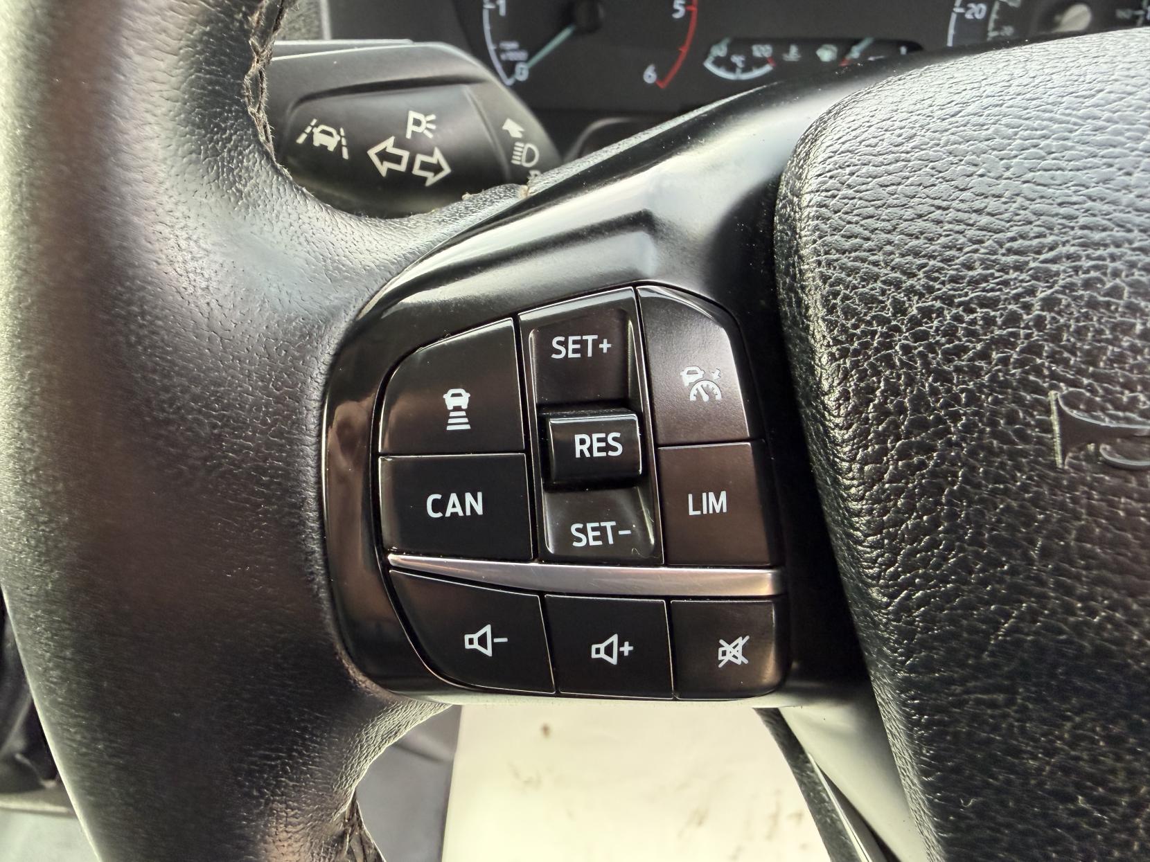 Ford Transit 2.0 350 EcoBlue Leader Panel Van 5dr Diesel Manual RWD L2 H3 Euro 6 (s/s) (130 ps)