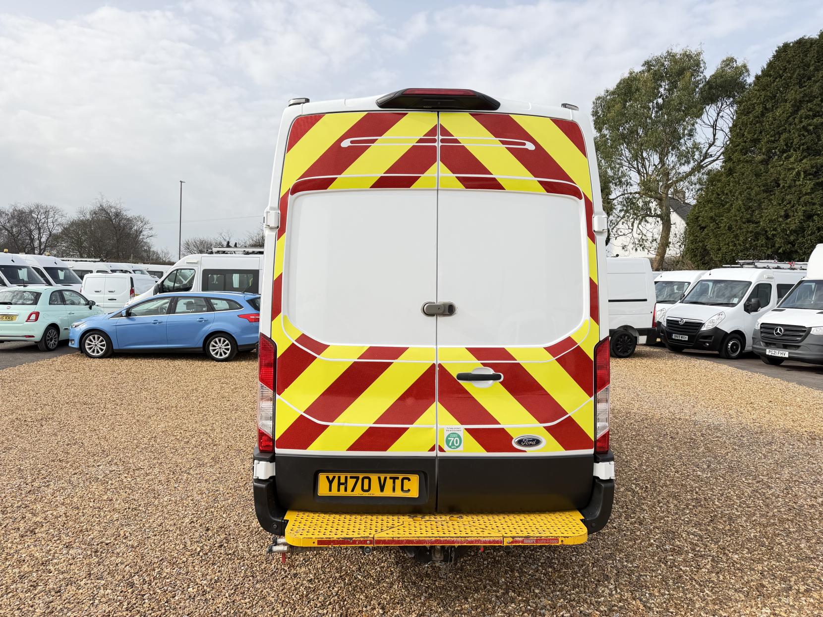 Ford Transit 2.0 350 EcoBlue Leader Panel Van 5dr Diesel Manual RWD L2 H3 Euro 6 (s/s) (130 ps)